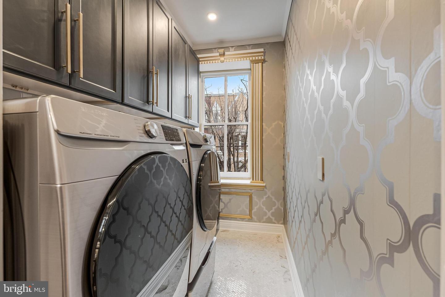 810 PRINCE ST, ALEXANDRIA, Virginia 22314, 6 Bedrooms Bedrooms, ,4 BathroomsBathrooms,Residential,For sale,810 PRINCE ST,VAAX2046252 MLS # VAAX2046252