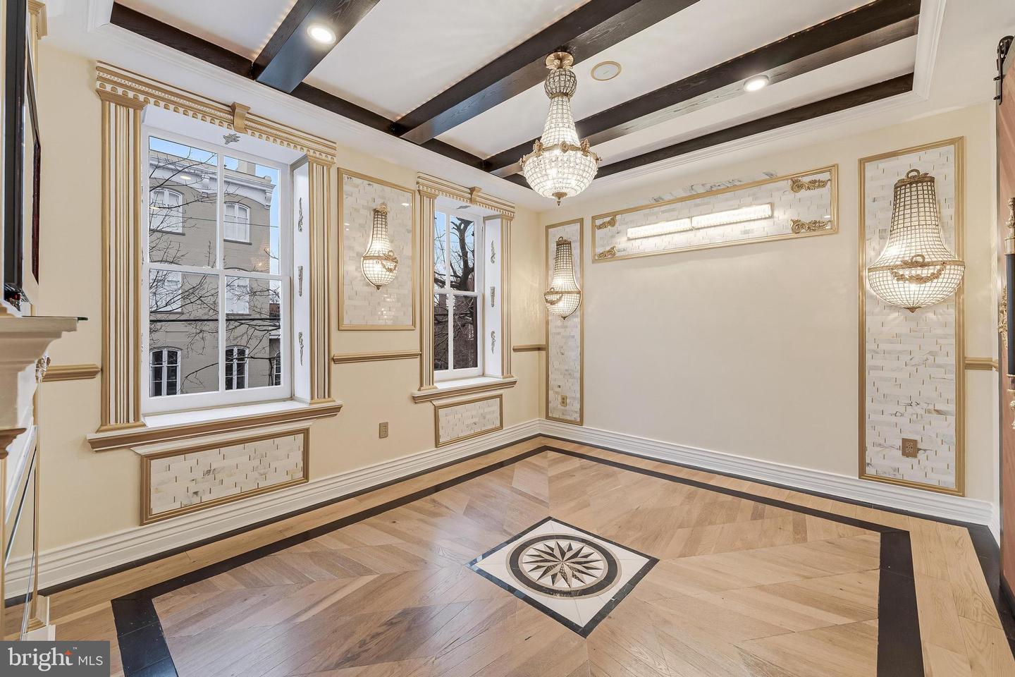 810 PRINCE ST, ALEXANDRIA, Virginia 22314, 6 Bedrooms Bedrooms, ,4 BathroomsBathrooms,Residential,For sale,810 PRINCE ST,VAAX2046252 MLS # VAAX2046252