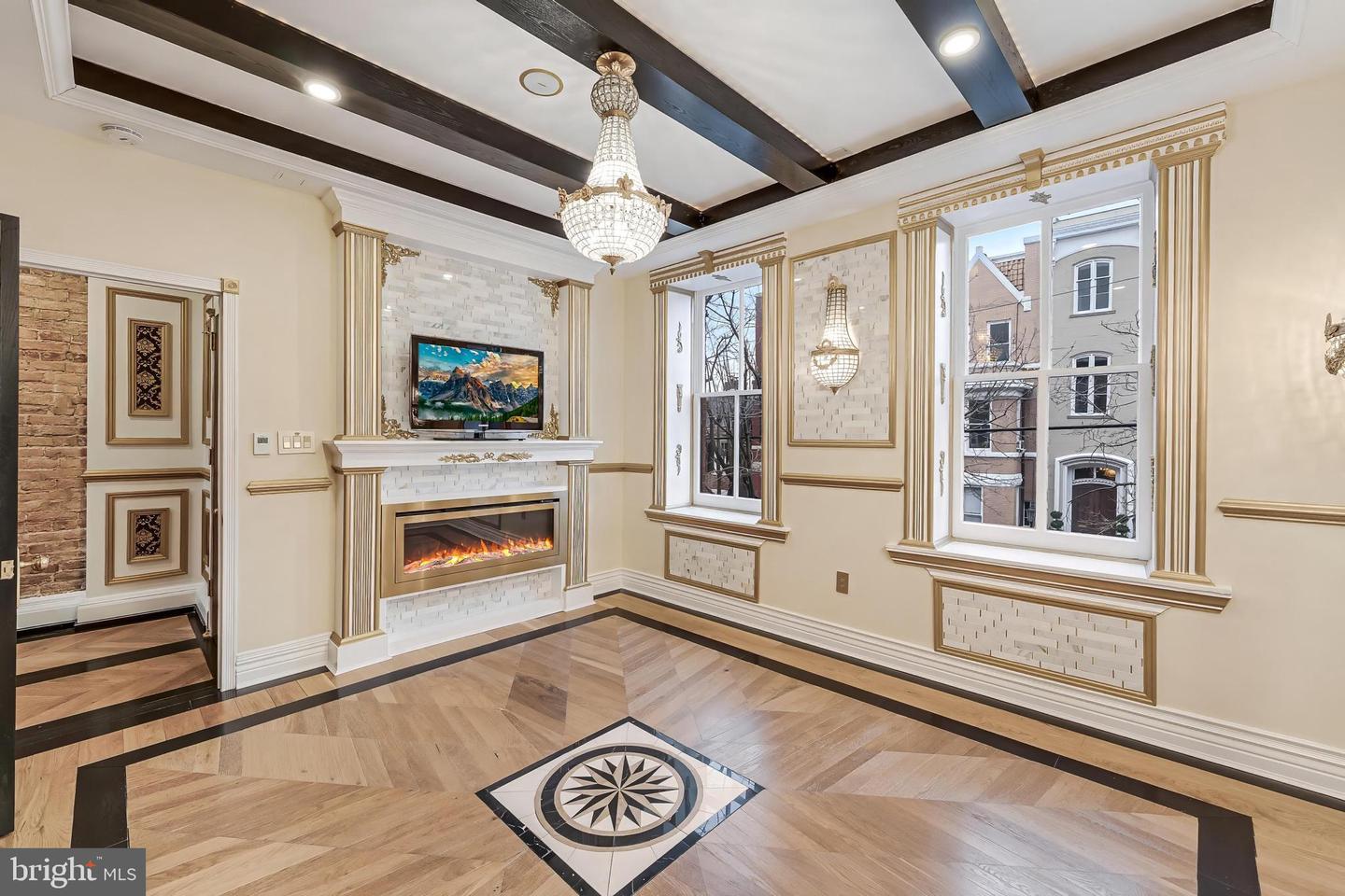 810 PRINCE ST, ALEXANDRIA, Virginia 22314, 6 Bedrooms Bedrooms, ,4 BathroomsBathrooms,Residential,For sale,810 PRINCE ST,VAAX2046252 MLS # VAAX2046252