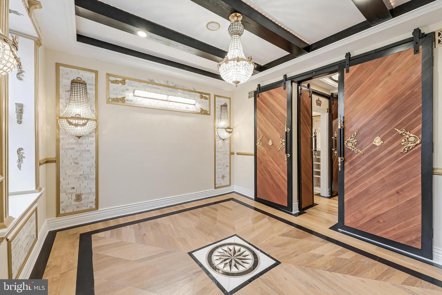 810 PRINCE ST, ALEXANDRIA, Virginia 22314, 6 Bedrooms Bedrooms, ,4 BathroomsBathrooms,Residential,For sale,810 PRINCE ST,VAAX2046252 MLS # VAAX2046252