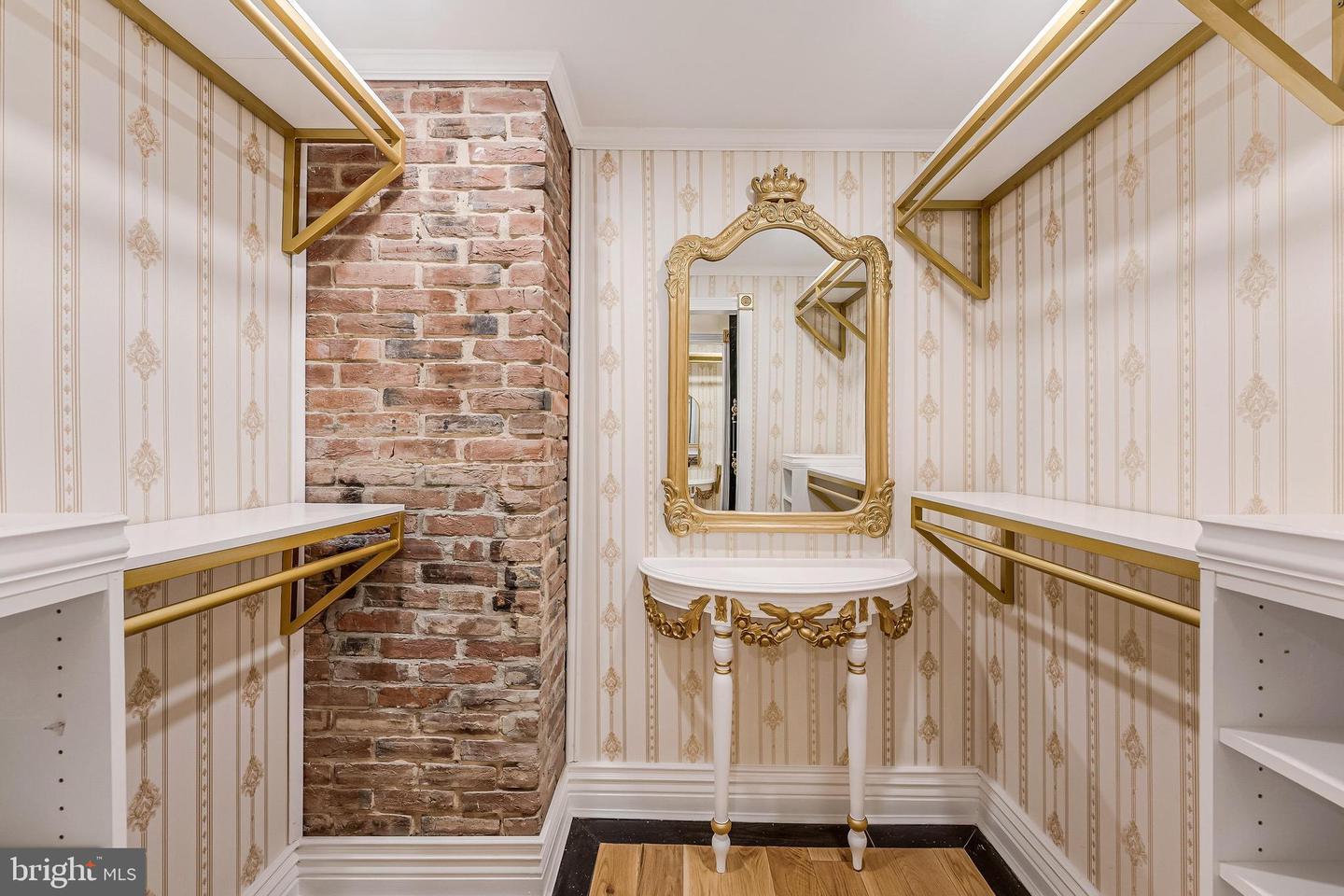 810 PRINCE ST, ALEXANDRIA, Virginia 22314, 6 Bedrooms Bedrooms, ,4 BathroomsBathrooms,Residential,For sale,810 PRINCE ST,VAAX2046252 MLS # VAAX2046252