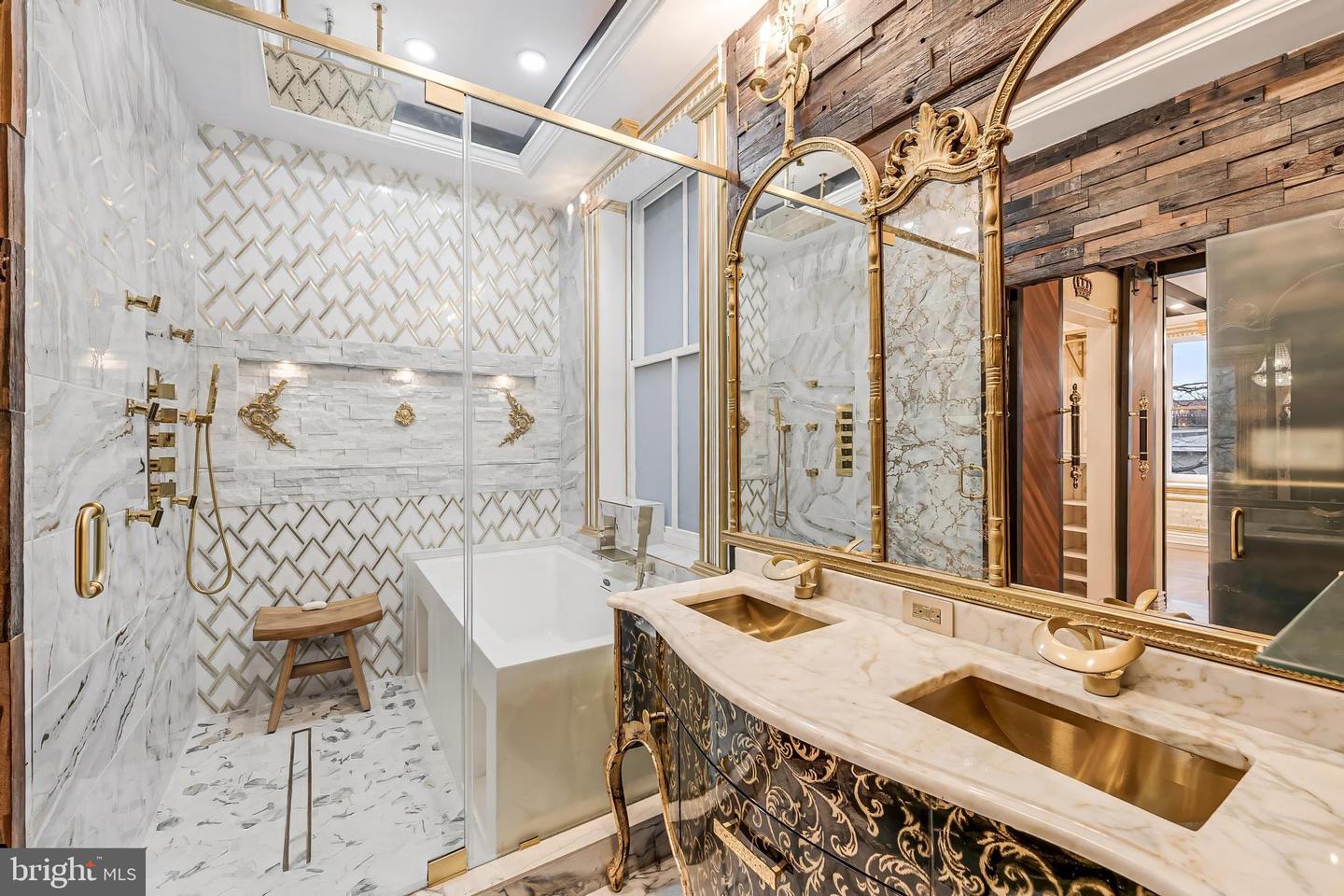 810 PRINCE ST, ALEXANDRIA, Virginia 22314, 6 Bedrooms Bedrooms, ,4 BathroomsBathrooms,Residential,For sale,810 PRINCE ST,VAAX2046252 MLS # VAAX2046252