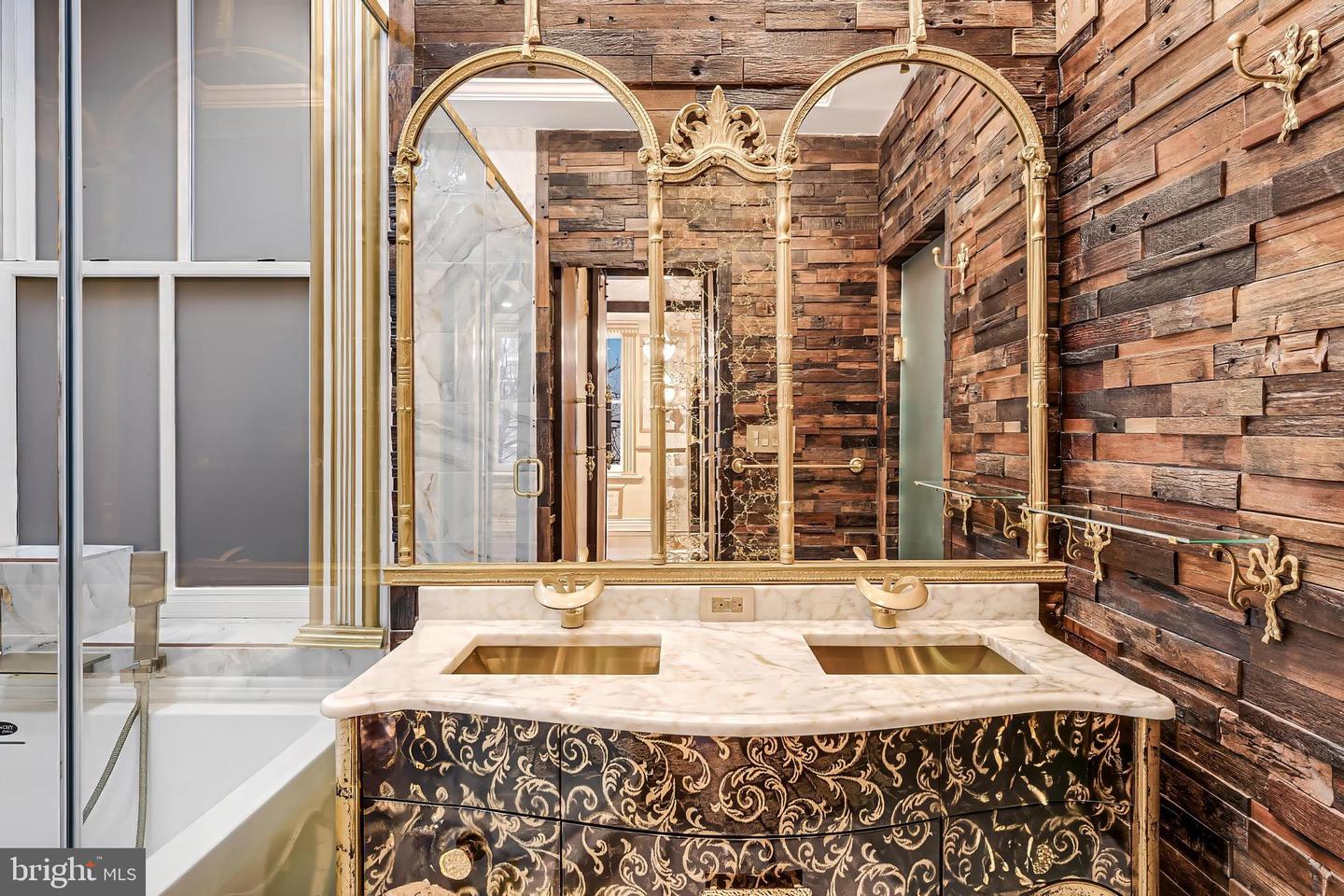 810 PRINCE ST, ALEXANDRIA, Virginia 22314, 6 Bedrooms Bedrooms, ,4 BathroomsBathrooms,Residential,For sale,810 PRINCE ST,VAAX2046252 MLS # VAAX2046252