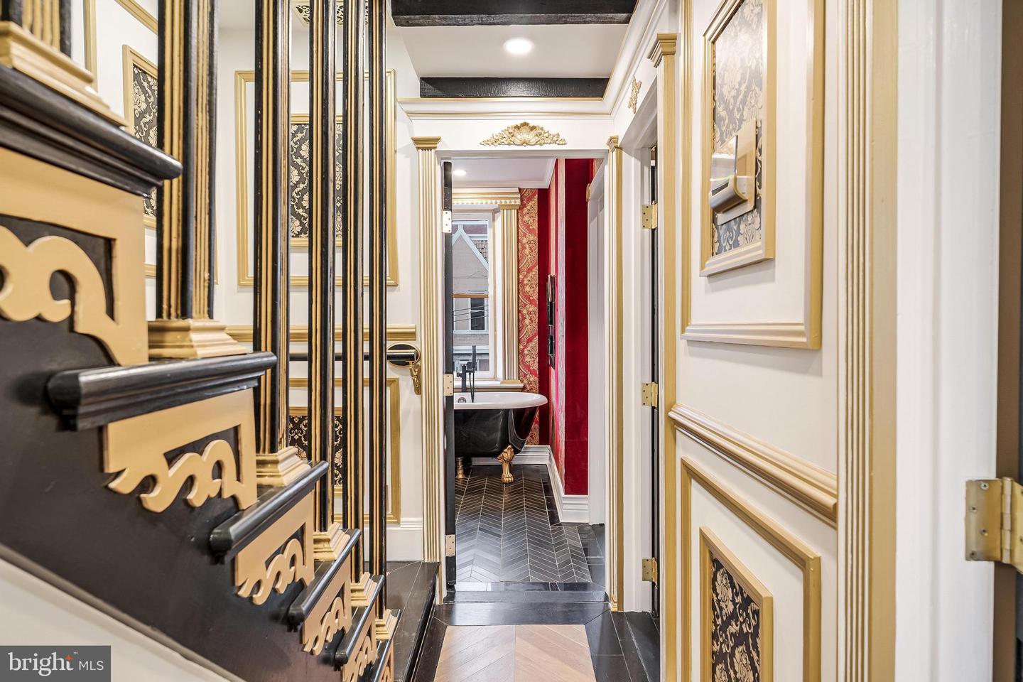 810 PRINCE ST, ALEXANDRIA, Virginia 22314, 6 Bedrooms Bedrooms, ,4 BathroomsBathrooms,Residential,For sale,810 PRINCE ST,VAAX2046252 MLS # VAAX2046252