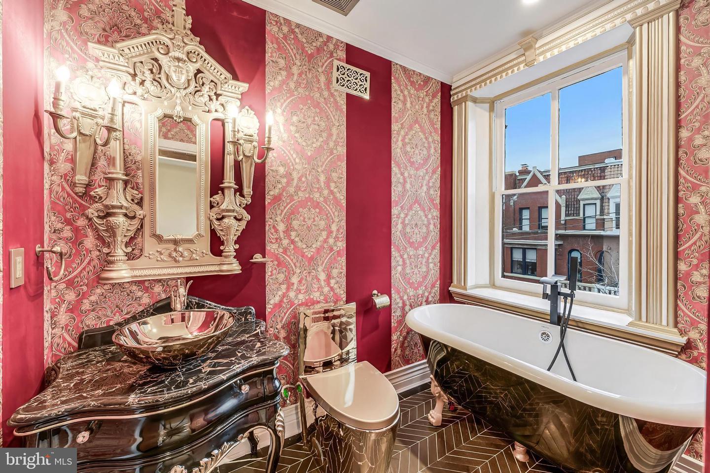 810 PRINCE ST, ALEXANDRIA, Virginia 22314, 6 Bedrooms Bedrooms, ,4 BathroomsBathrooms,Residential,For sale,810 PRINCE ST,VAAX2046252 MLS # VAAX2046252