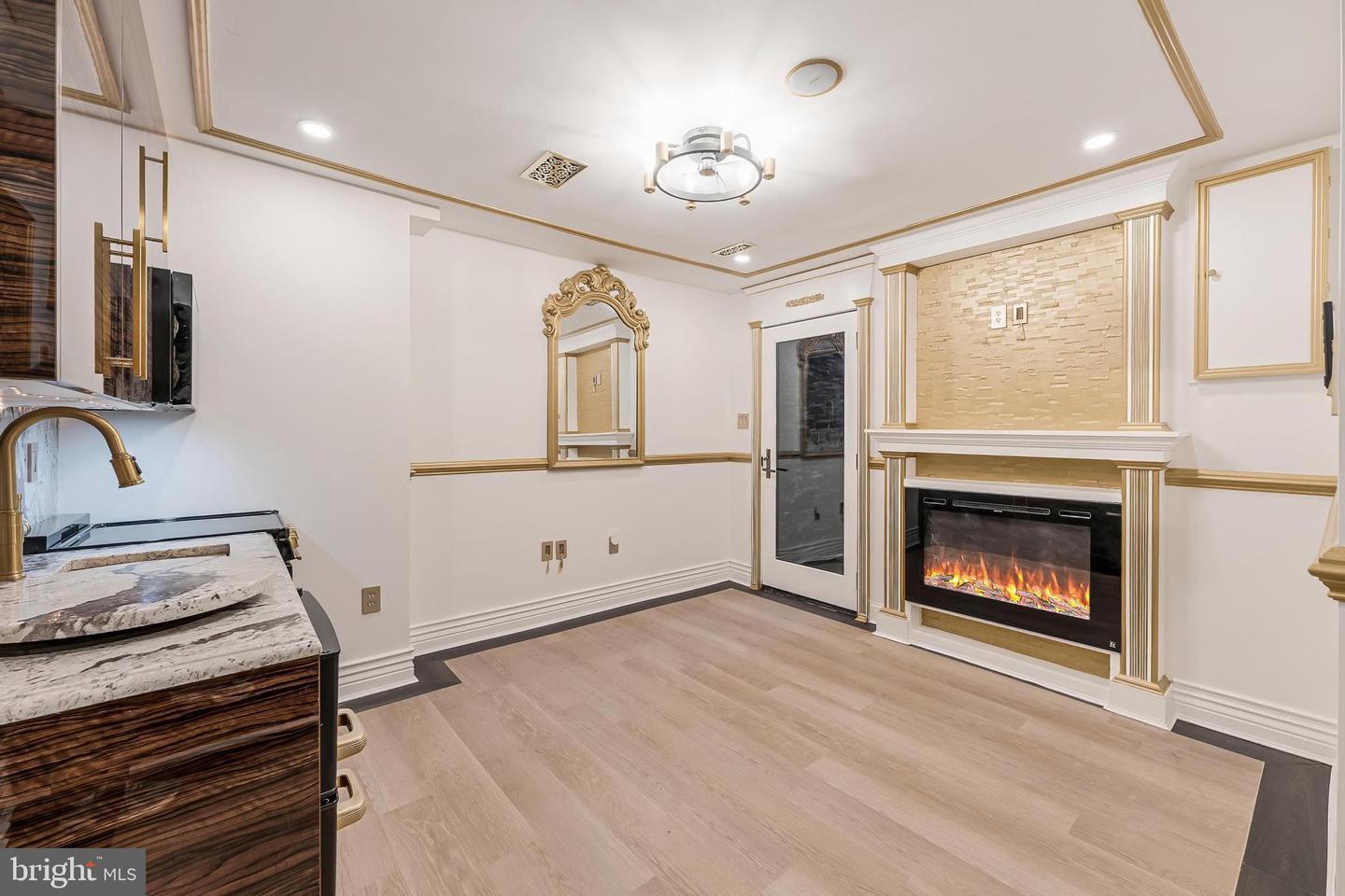 810 PRINCE ST, ALEXANDRIA, Virginia 22314, 6 Bedrooms Bedrooms, ,4 BathroomsBathrooms,Residential,For sale,810 PRINCE ST,VAAX2046252 MLS # VAAX2046252