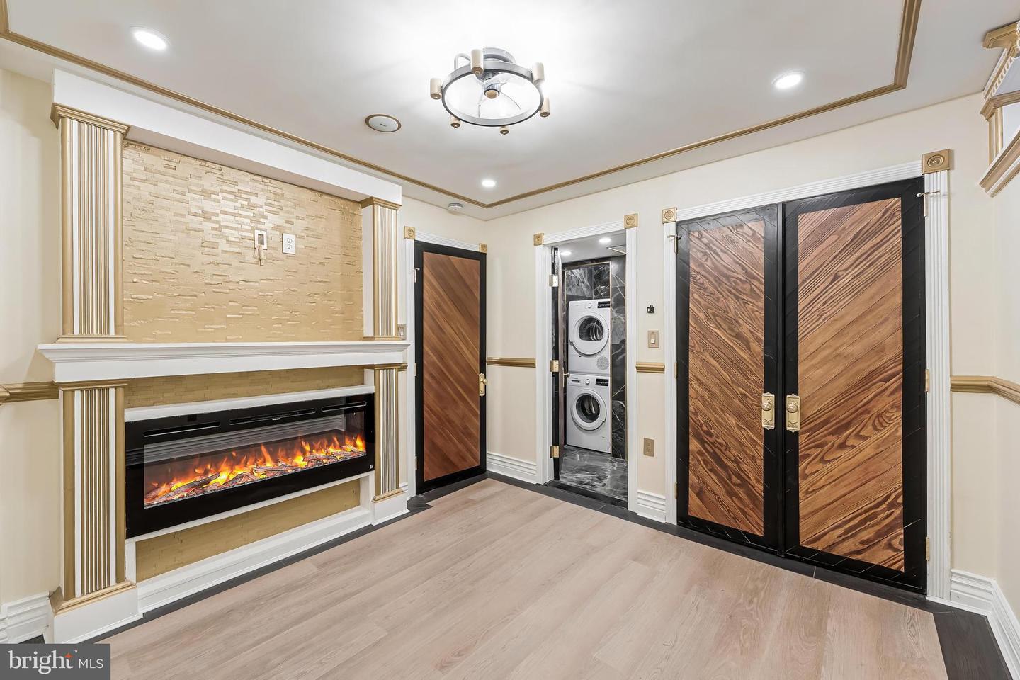 810 PRINCE ST, ALEXANDRIA, Virginia 22314, 6 Bedrooms Bedrooms, ,4 BathroomsBathrooms,Residential,For sale,810 PRINCE ST,VAAX2046252 MLS # VAAX2046252