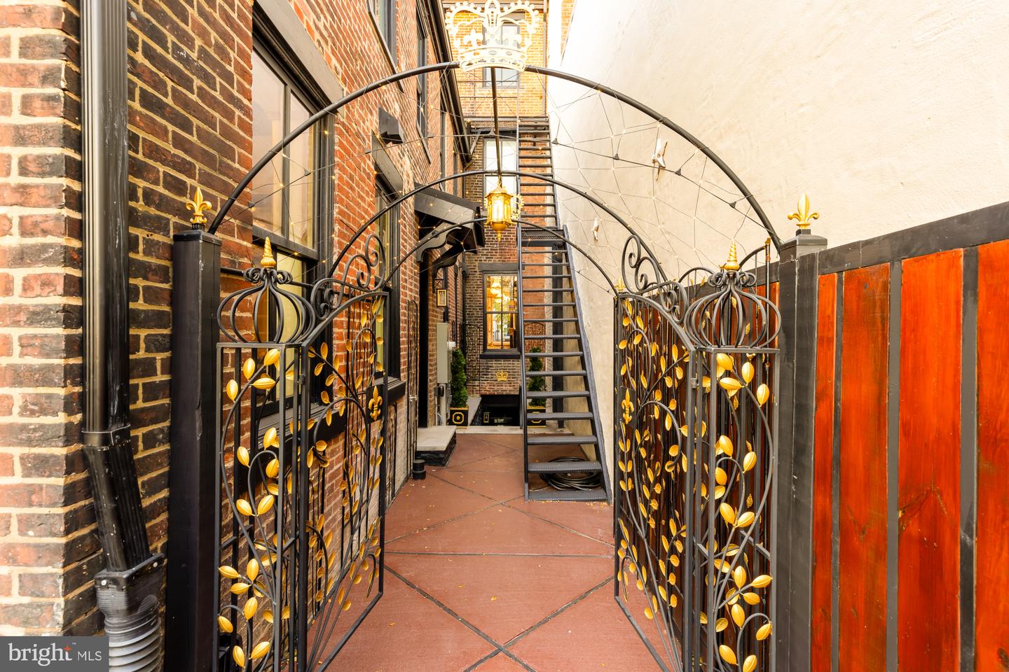 810 PRINCE ST, ALEXANDRIA, Virginia 22314, 6 Bedrooms Bedrooms, ,4 BathroomsBathrooms,Residential,For sale,810 PRINCE ST,VAAX2046252 MLS # VAAX2046252