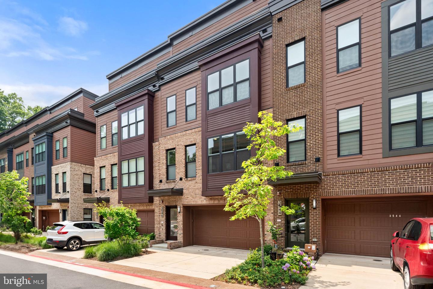 3546 SUTTON HEIGHTS CIR, FAIRFAX, Virginia 22031, 3 Bedrooms Bedrooms, 8 Rooms Rooms,3 BathroomsBathrooms,Residential,For sale,3546 SUTTON HEIGHTS CIR,VAFC2006442 MLS # VAFC2006442
