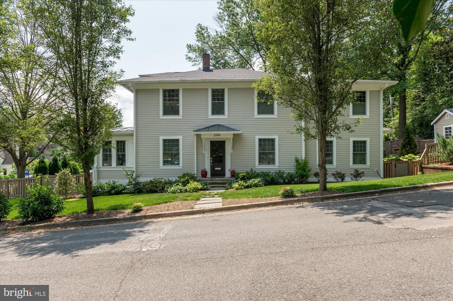 200 W MONROE AVE, ALEXANDRIA, Virginia 22301, 5 Bedrooms Bedrooms, ,4 BathroomsBathrooms,Residential,For sale,200 W MONROE AVE,VAAX2046330 MLS # VAAX2046330