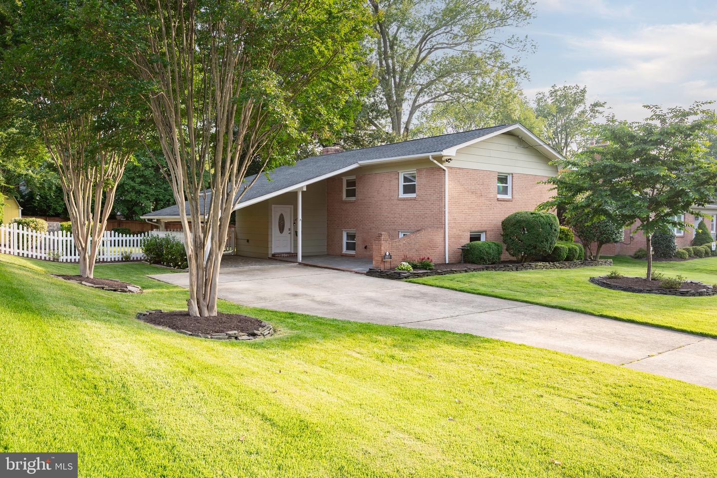 2413 CHILDS LN, ALEXANDRIA, Virginia 22308, 4 Bedrooms Bedrooms, ,3 BathroomsBathrooms,Residential,For sale,2413 CHILDS LN,VAFX2246672 MLS # VAFX2246672