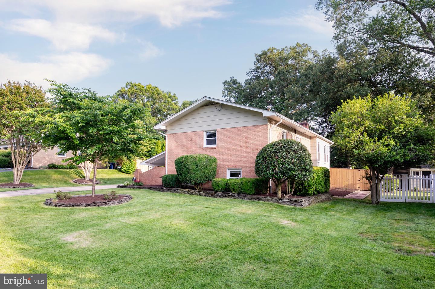 2413 CHILDS LN, ALEXANDRIA, Virginia 22308, 4 Bedrooms Bedrooms, ,3 BathroomsBathrooms,Residential,For sale,2413 CHILDS LN,VAFX2246672 MLS # VAFX2246672