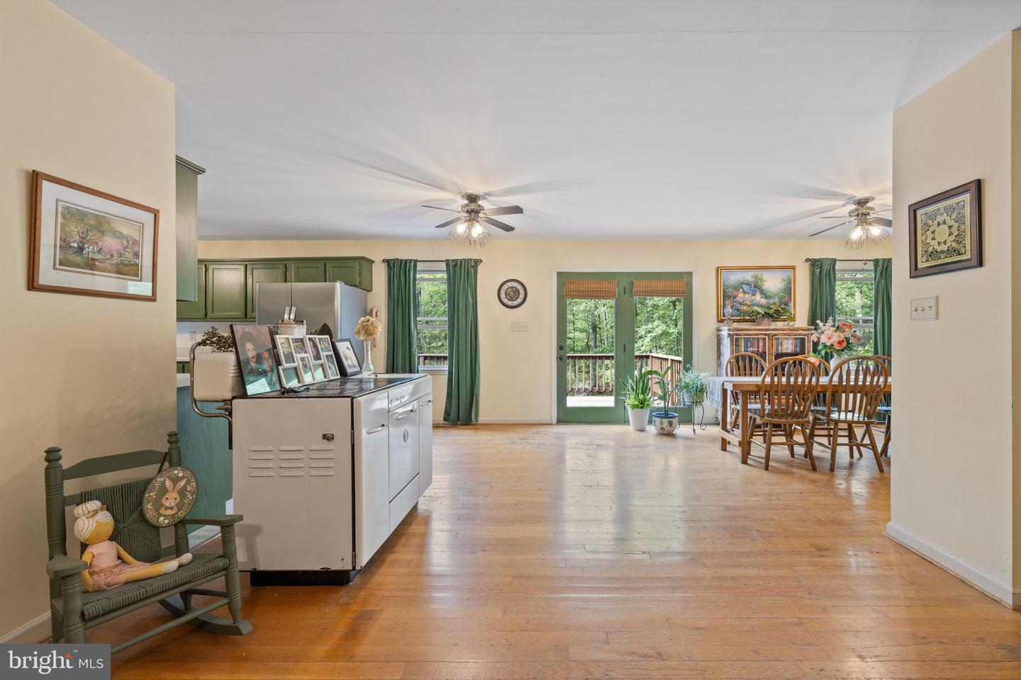 553 MOUNT OF OLIVES TRL, FORT VALLEY, Virginia 22652, 6 Bedrooms Bedrooms, 12 Rooms Rooms,3 BathroomsBathrooms,Residential,For sale,553 MOUNT OF OLIVES TRL,VASH2011692 MLS # VASH2011692