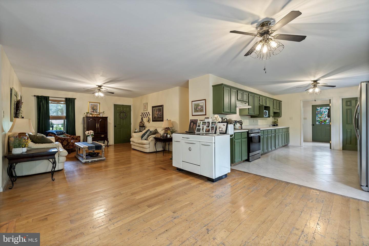 553 MOUNT OF OLIVES TRL, FORT VALLEY, Virginia 22652, 6 Bedrooms Bedrooms, 12 Rooms Rooms,3 BathroomsBathrooms,Residential,For sale,553 MOUNT OF OLIVES TRL,VASH2011692 MLS # VASH2011692