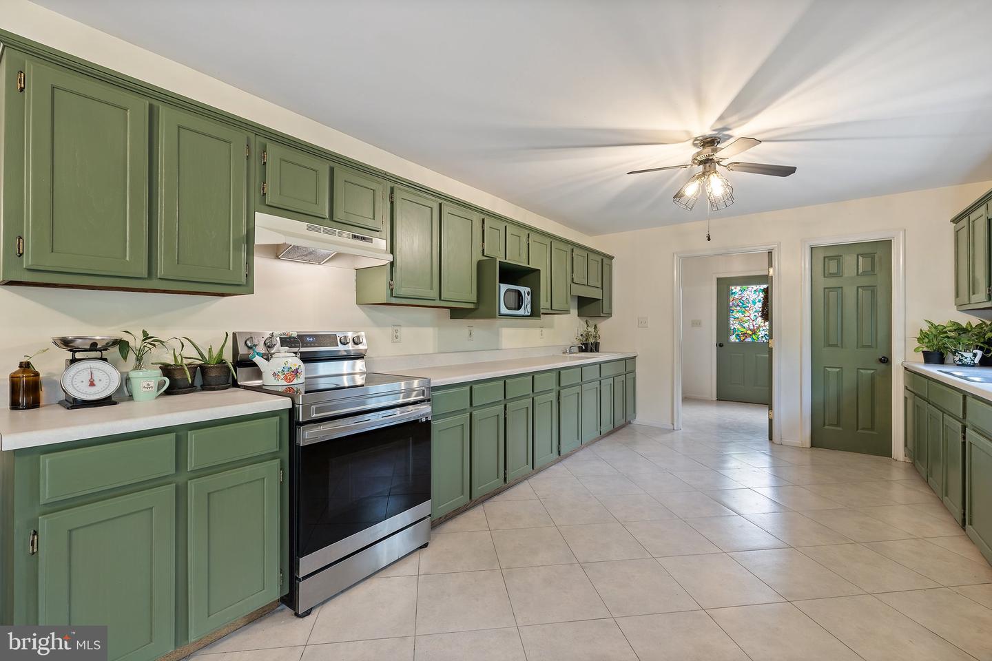 553 MOUNT OF OLIVES TRL, FORT VALLEY, Virginia 22652, 6 Bedrooms Bedrooms, 12 Rooms Rooms,3 BathroomsBathrooms,Residential,For sale,553 MOUNT OF OLIVES TRL,VASH2011692 MLS # VASH2011692