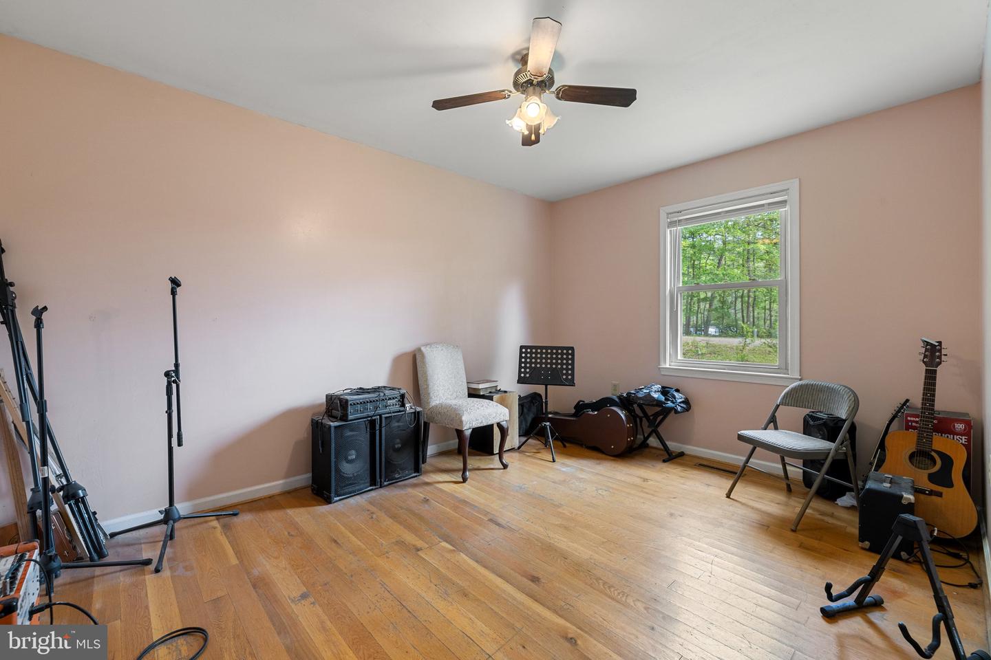 553 MOUNT OF OLIVES TRL, FORT VALLEY, Virginia 22652, 6 Bedrooms Bedrooms, 12 Rooms Rooms,3 BathroomsBathrooms,Residential,For sale,553 MOUNT OF OLIVES TRL,VASH2011692 MLS # VASH2011692
