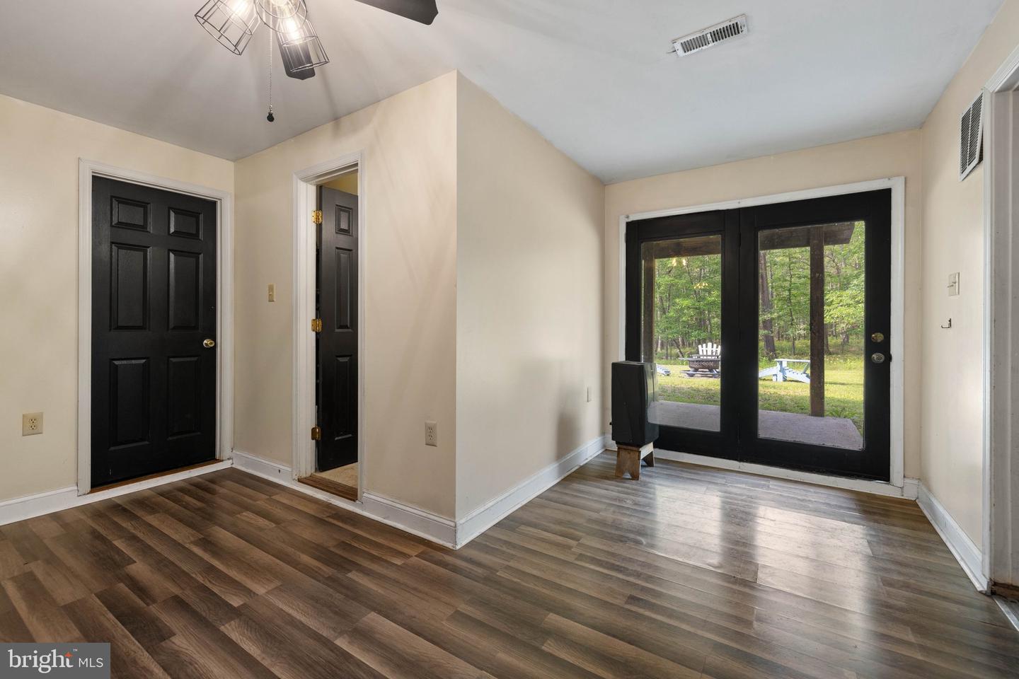 553 MOUNT OF OLIVES TRL, FORT VALLEY, Virginia 22652, 6 Bedrooms Bedrooms, 12 Rooms Rooms,3 BathroomsBathrooms,Residential,For sale,553 MOUNT OF OLIVES TRL,VASH2011692 MLS # VASH2011692