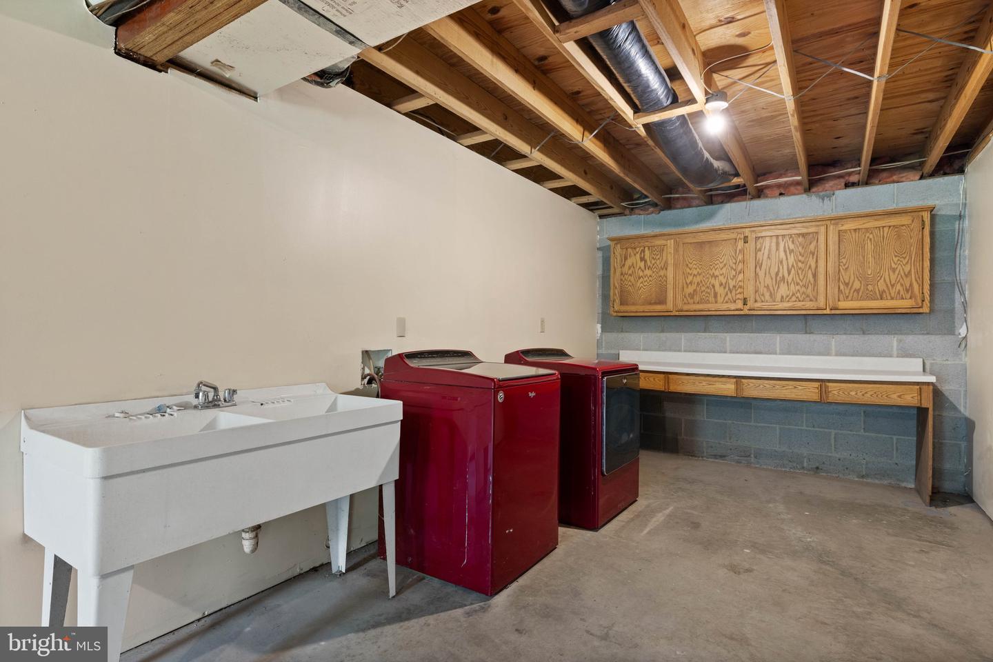 553 MOUNT OF OLIVES TRL, FORT VALLEY, Virginia 22652, 6 Bedrooms Bedrooms, 12 Rooms Rooms,3 BathroomsBathrooms,Residential,For sale,553 MOUNT OF OLIVES TRL,VASH2011692 MLS # VASH2011692