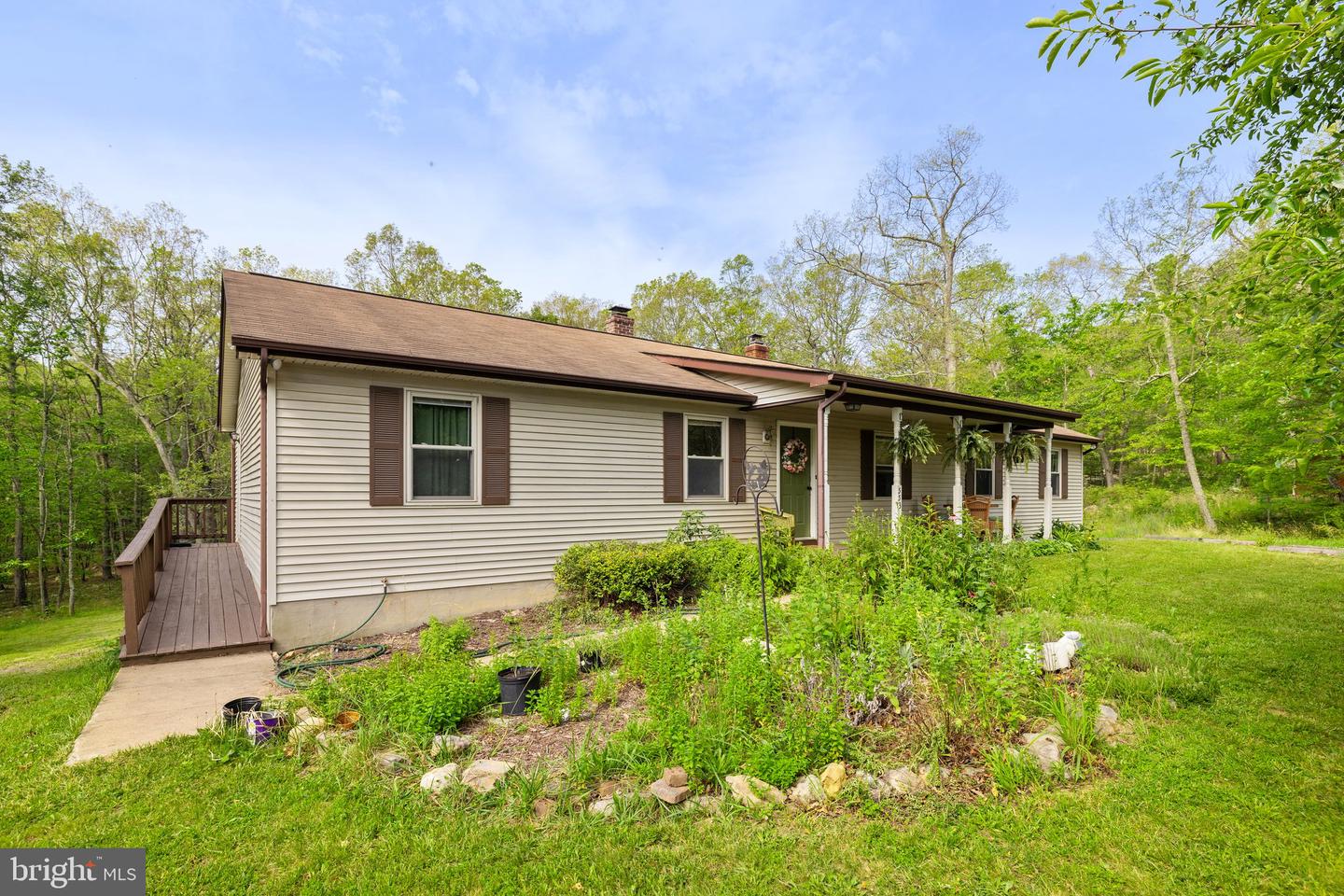 553 MOUNT OF OLIVES TRL, FORT VALLEY, Virginia 22652, 6 Bedrooms Bedrooms, 12 Rooms Rooms,3 BathroomsBathrooms,Residential,For sale,553 MOUNT OF OLIVES TRL,VASH2011692 MLS # VASH2011692