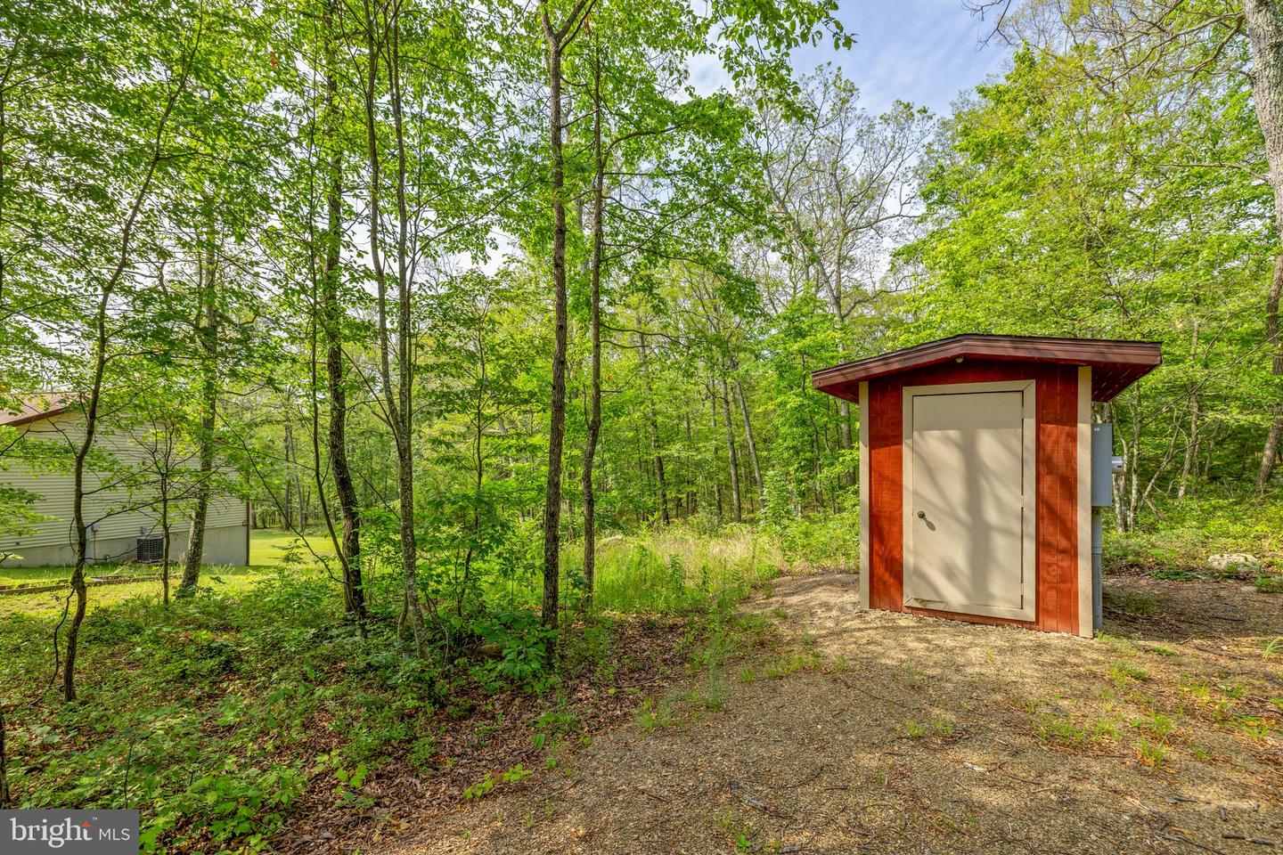 553 MOUNT OF OLIVES TRL, FORT VALLEY, Virginia 22652, 6 Bedrooms Bedrooms, 12 Rooms Rooms,3 BathroomsBathrooms,Residential,For sale,553 MOUNT OF OLIVES TRL,VASH2011692 MLS # VASH2011692