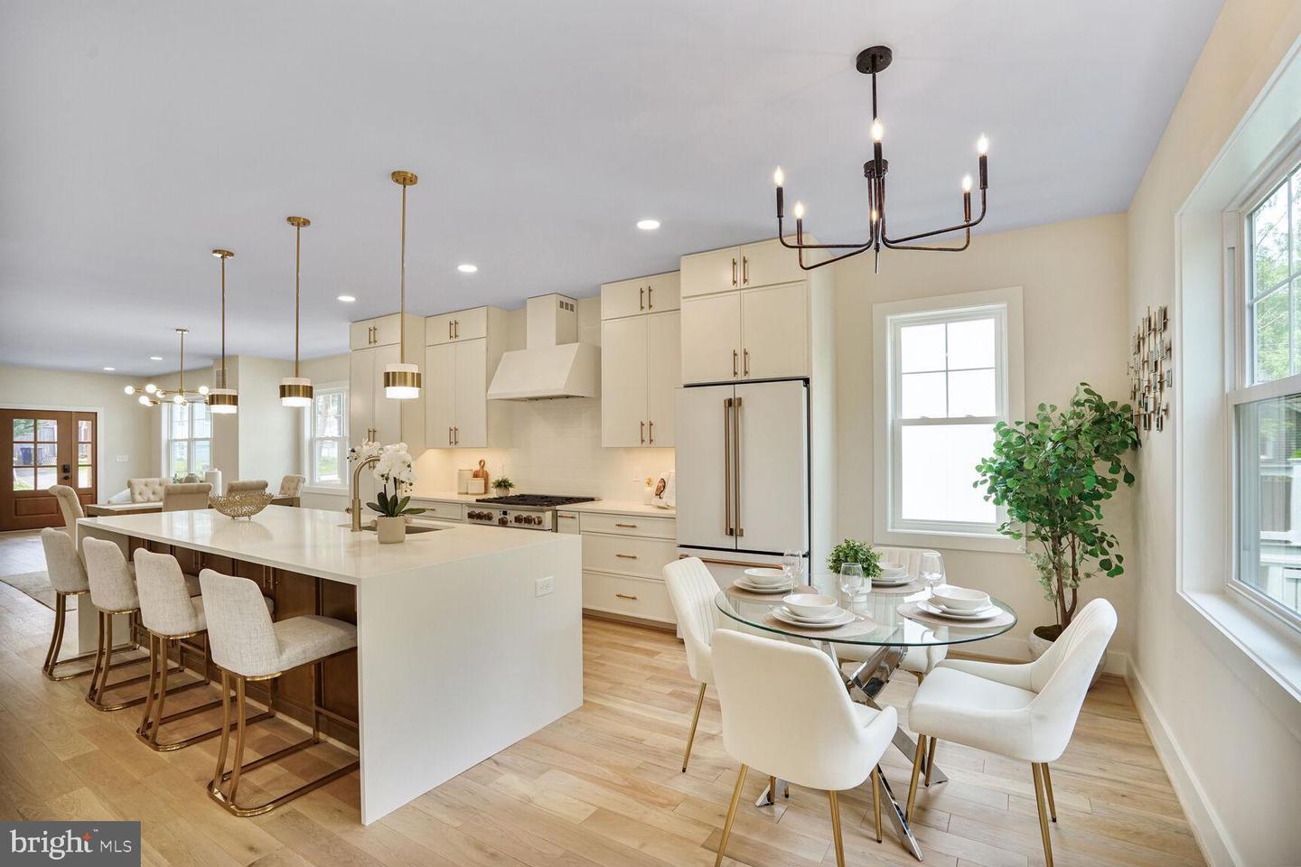423 N CLEVELAND ST, ARLINGTON, Virginia 22201, 6 Bedrooms Bedrooms, ,5 BathroomsBathrooms,Residential,For sale,423 N CLEVELAND ST,VAAR2059072 MLS # VAAR2059072