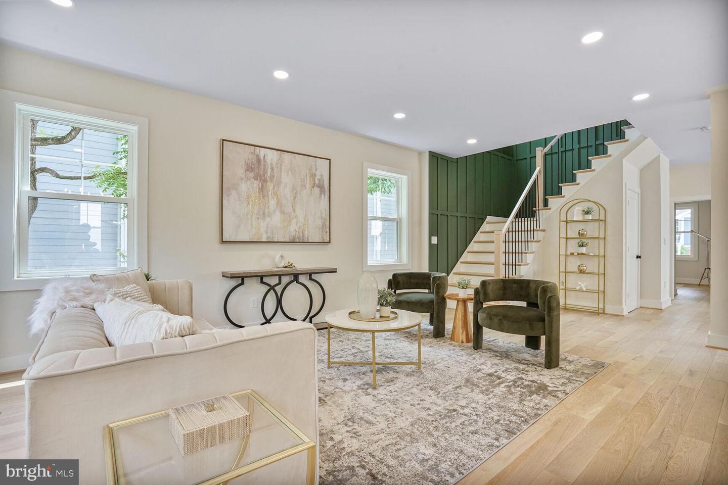 423 N CLEVELAND ST, ARLINGTON, Virginia 22201, 6 Bedrooms Bedrooms, ,5 BathroomsBathrooms,Residential,For sale,423 N CLEVELAND ST,VAAR2059072 MLS # VAAR2059072