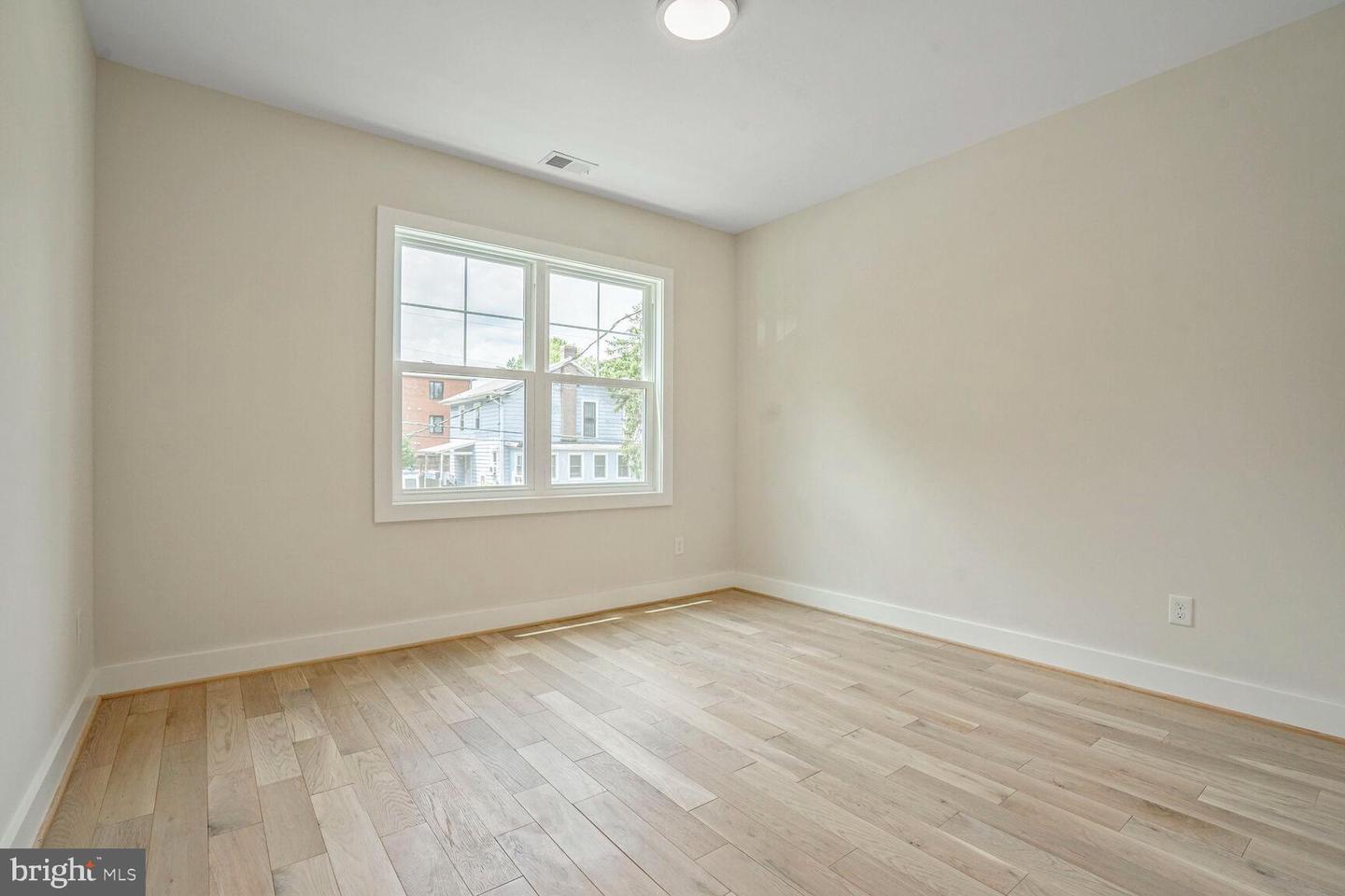 423 N CLEVELAND ST, ARLINGTON, Virginia 22201, 6 Bedrooms Bedrooms, ,5 BathroomsBathrooms,Residential,For sale,423 N CLEVELAND ST,VAAR2059072 MLS # VAAR2059072