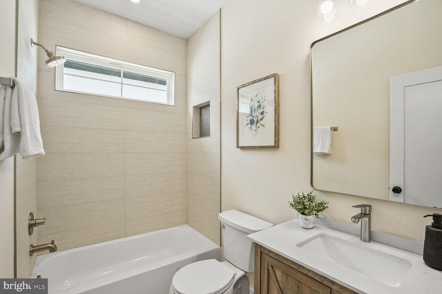 423 N CLEVELAND ST, ARLINGTON, Virginia 22201, 6 Bedrooms Bedrooms, ,5 BathroomsBathrooms,Residential,For sale,423 N CLEVELAND ST,VAAR2059072 MLS # VAAR2059072