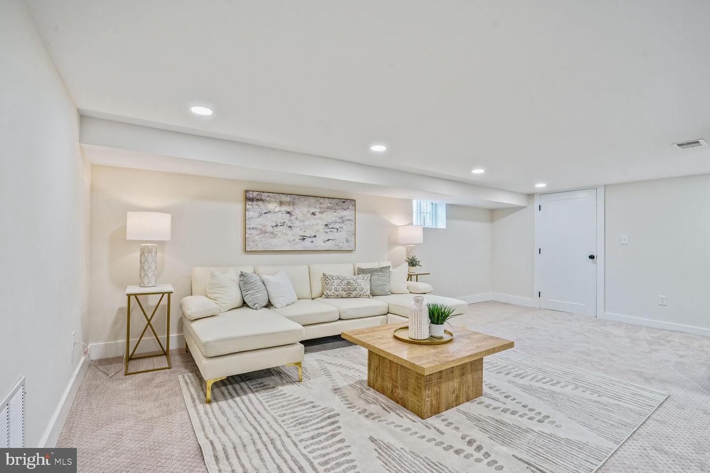 423 N CLEVELAND ST, ARLINGTON, Virginia 22201, 6 Bedrooms Bedrooms, ,5 BathroomsBathrooms,Residential,For sale,423 N CLEVELAND ST,VAAR2059072 MLS # VAAR2059072