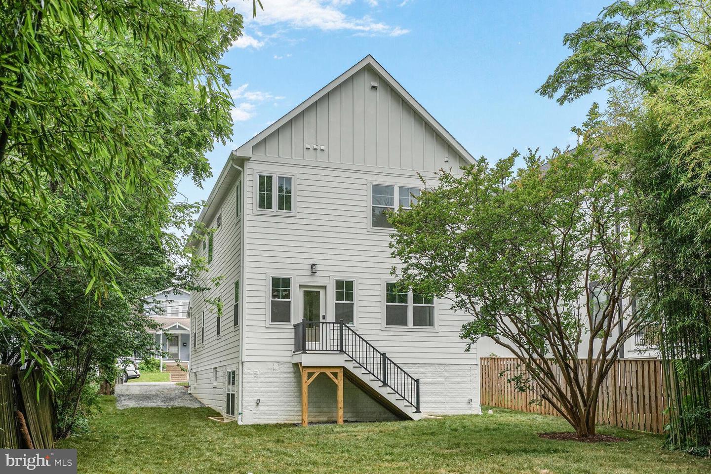 423 N CLEVELAND ST, ARLINGTON, Virginia 22201, 6 Bedrooms Bedrooms, ,5 BathroomsBathrooms,Residential,For sale,423 N CLEVELAND ST,VAAR2059072 MLS # VAAR2059072
