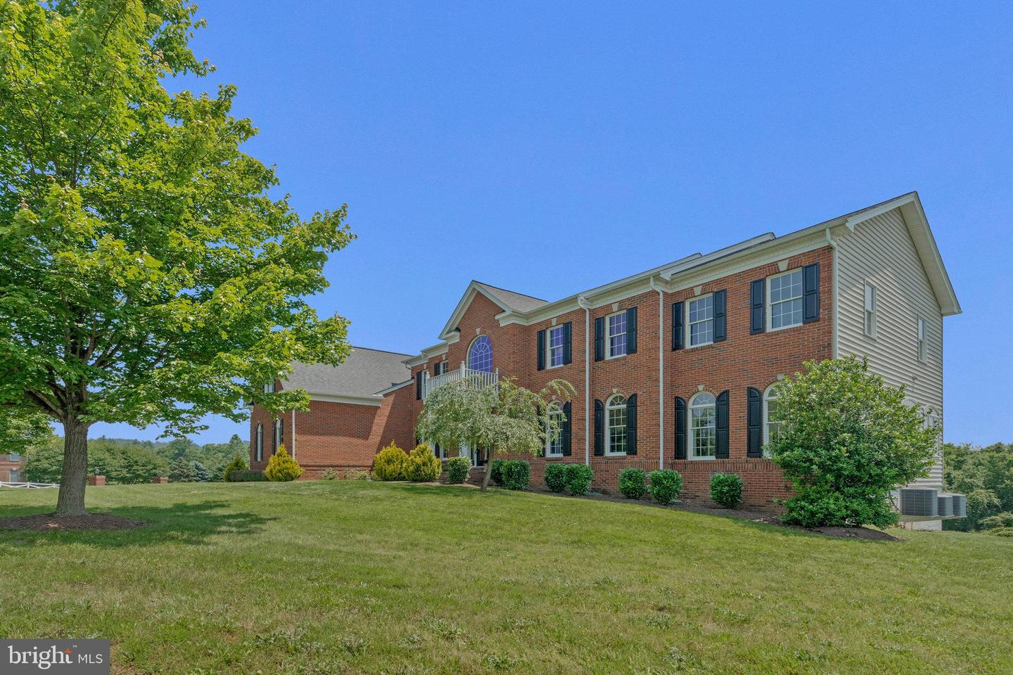 14785 BANKFIELD DR, WATERFORD, Virginia 20197, 4 Bedrooms Bedrooms, ,5 BathroomsBathrooms,Residential,For sale,14785 BANKFIELD DR,VALO2099158 MLS # VALO2099158