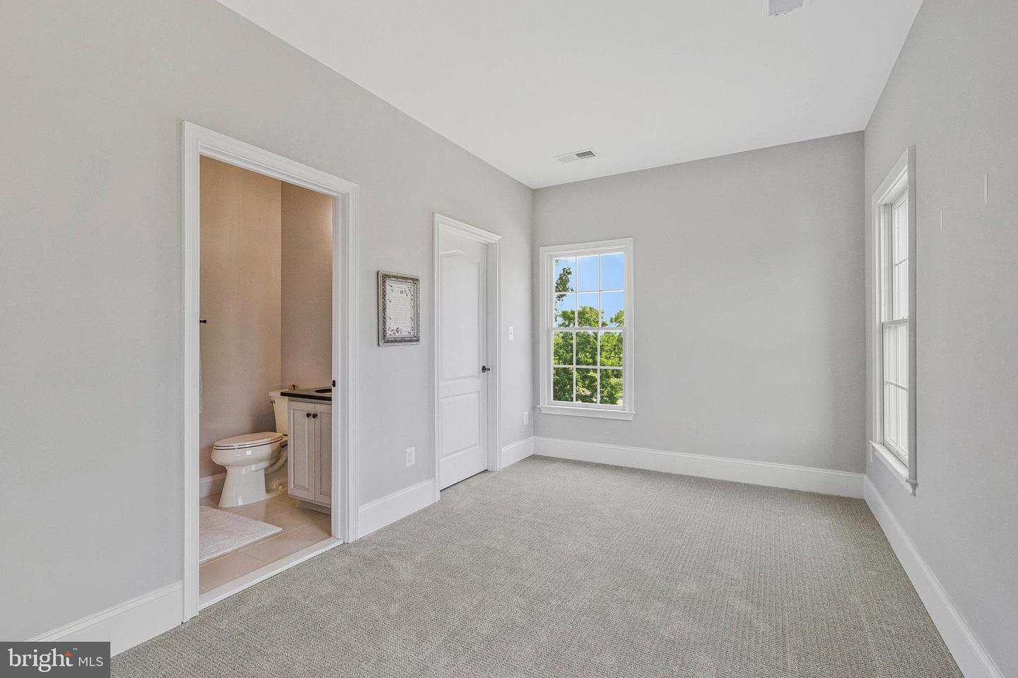 14785 BANKFIELD DR, WATERFORD, Virginia 20197, 4 Bedrooms Bedrooms, ,5 BathroomsBathrooms,Residential,For sale,14785 BANKFIELD DR,VALO2099158 MLS # VALO2099158