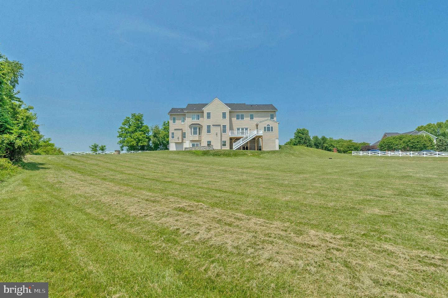 14785 BANKFIELD DR, WATERFORD, Virginia 20197, 4 Bedrooms Bedrooms, ,5 BathroomsBathrooms,Residential,For sale,14785 BANKFIELD DR,VALO2099158 MLS # VALO2099158