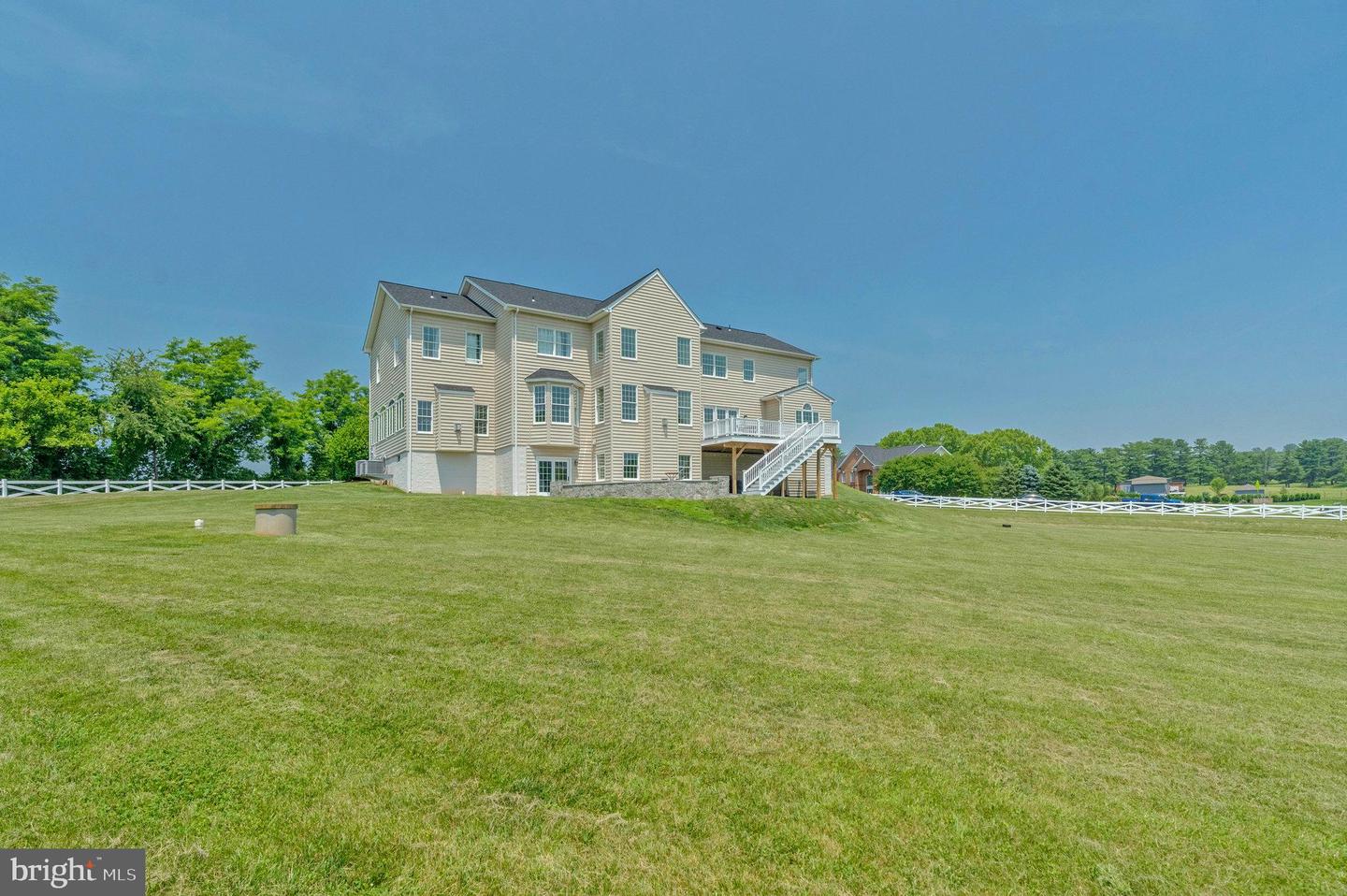 14785 BANKFIELD DR, WATERFORD, Virginia 20197, 4 Bedrooms Bedrooms, ,5 BathroomsBathrooms,Residential,For sale,14785 BANKFIELD DR,VALO2099158 MLS # VALO2099158