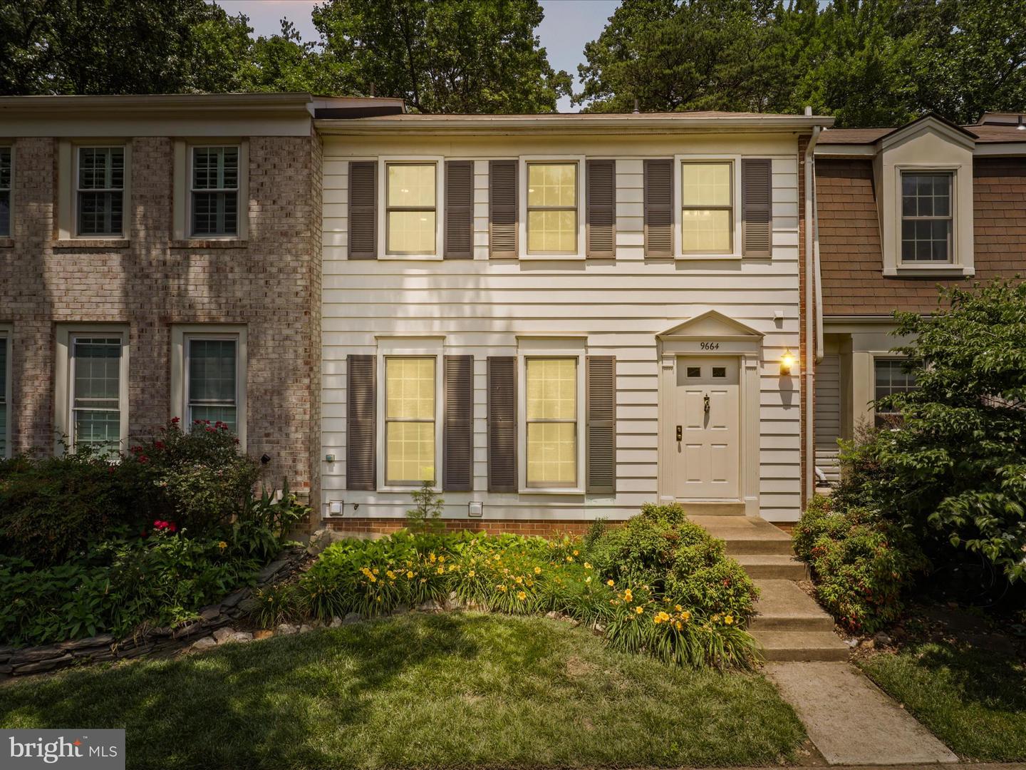 9664 MASTERWORKS DR, VIENNA, Virginia 22181, 3 Bedrooms Bedrooms, ,3 BathroomsBathrooms,Residential,For sale,9664 MASTERWORKS DR,VAFX2246600 MLS # VAFX2246600