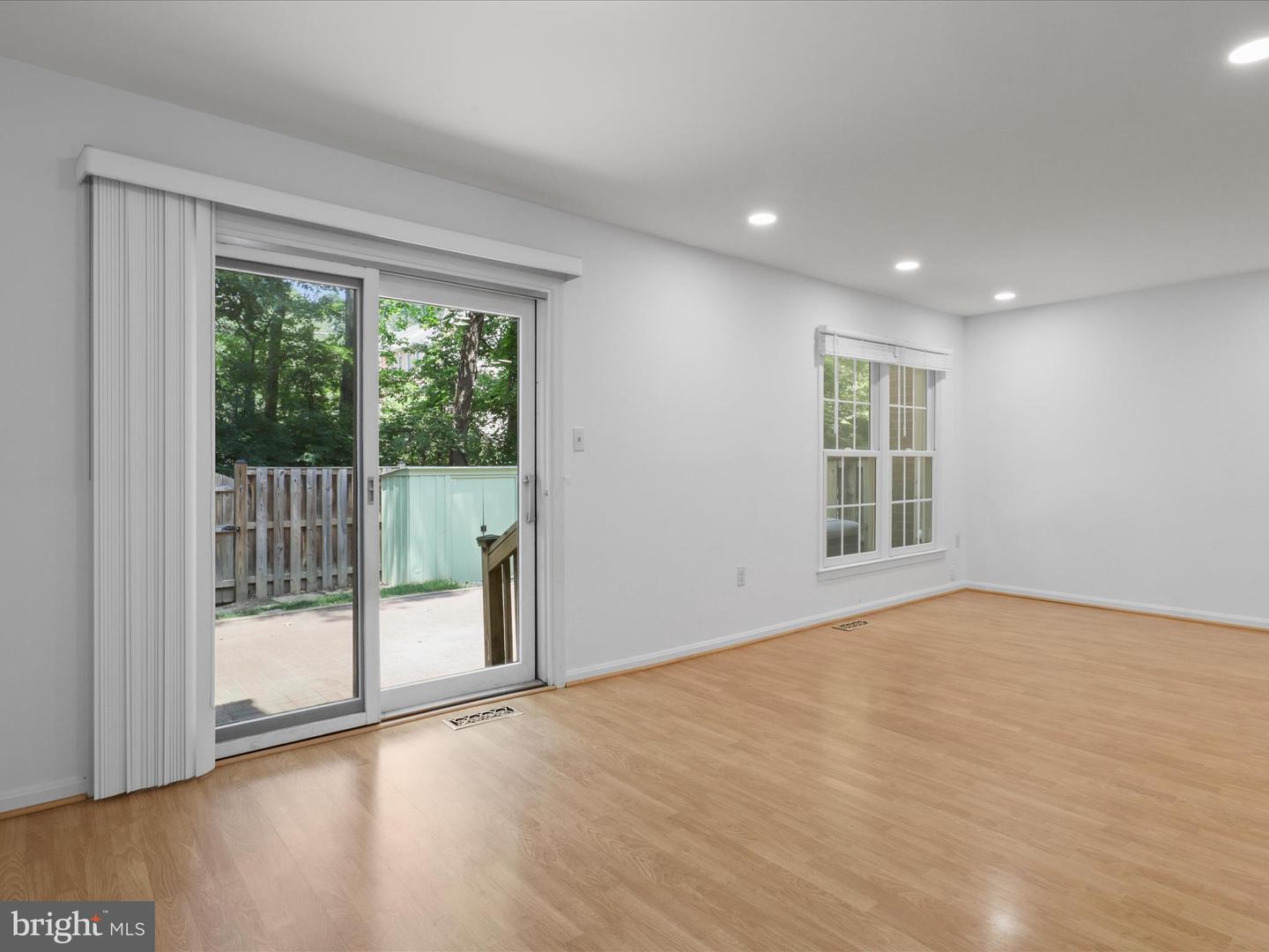 9664 MASTERWORKS DR, VIENNA, Virginia 22181, 3 Bedrooms Bedrooms, ,3 BathroomsBathrooms,Residential,For sale,9664 MASTERWORKS DR,VAFX2246600 MLS # VAFX2246600