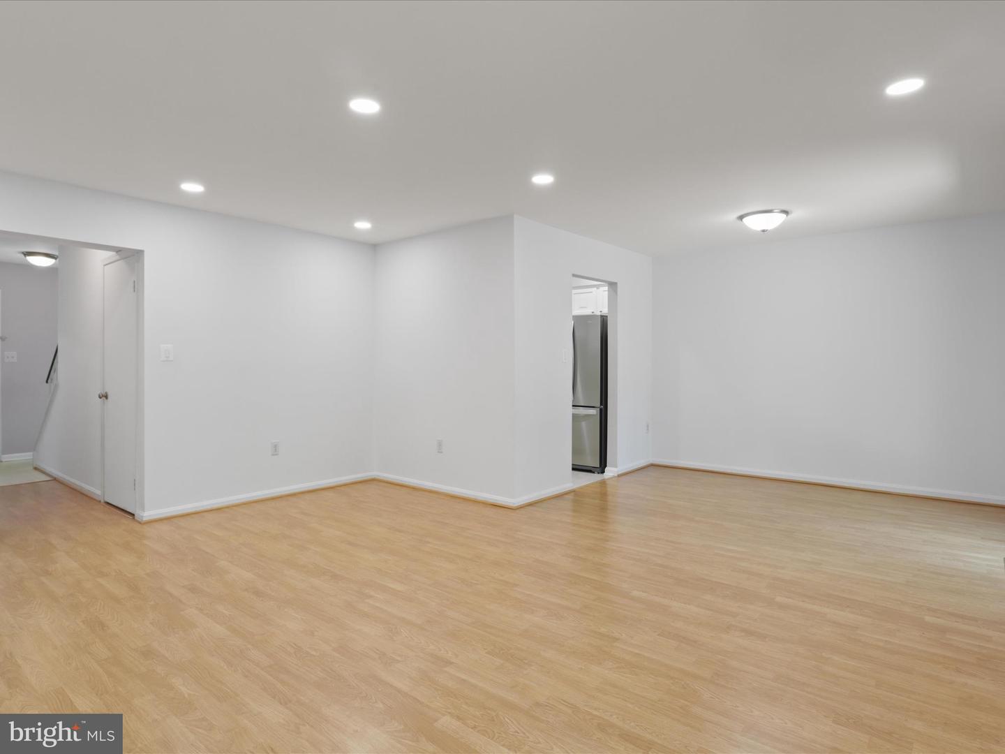9664 MASTERWORKS DR, VIENNA, Virginia 22181, 3 Bedrooms Bedrooms, ,3 BathroomsBathrooms,Residential,For sale,9664 MASTERWORKS DR,VAFX2246600 MLS # VAFX2246600