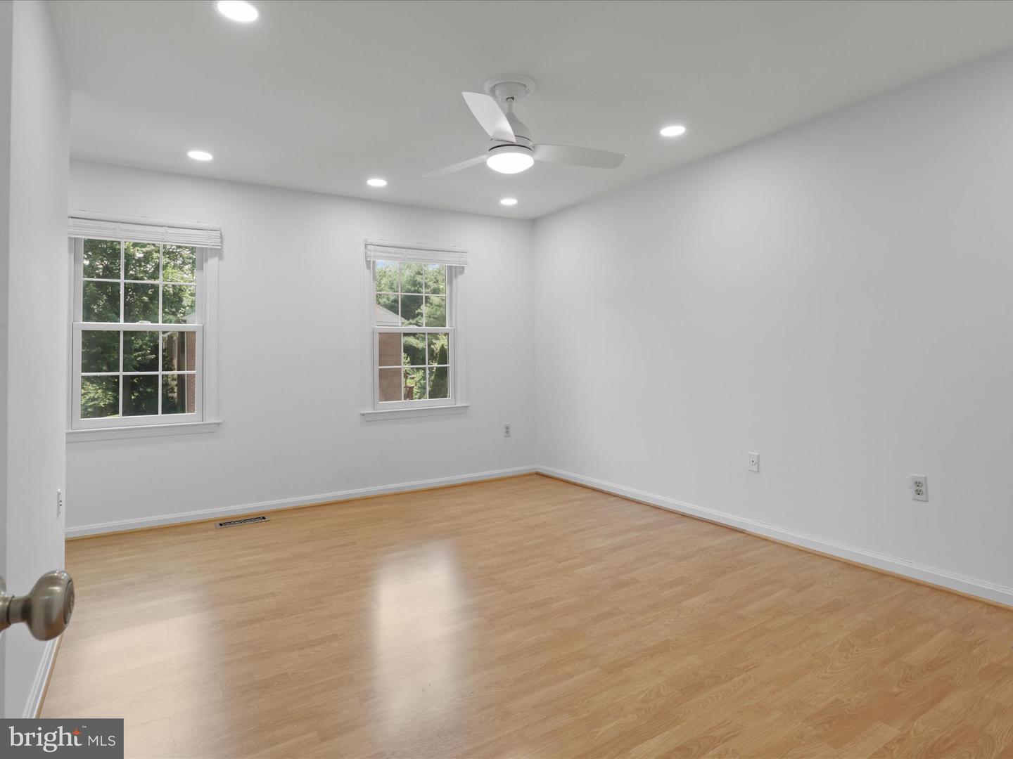 9664 MASTERWORKS DR, VIENNA, Virginia 22181, 3 Bedrooms Bedrooms, ,3 BathroomsBathrooms,Residential,For sale,9664 MASTERWORKS DR,VAFX2246600 MLS # VAFX2246600