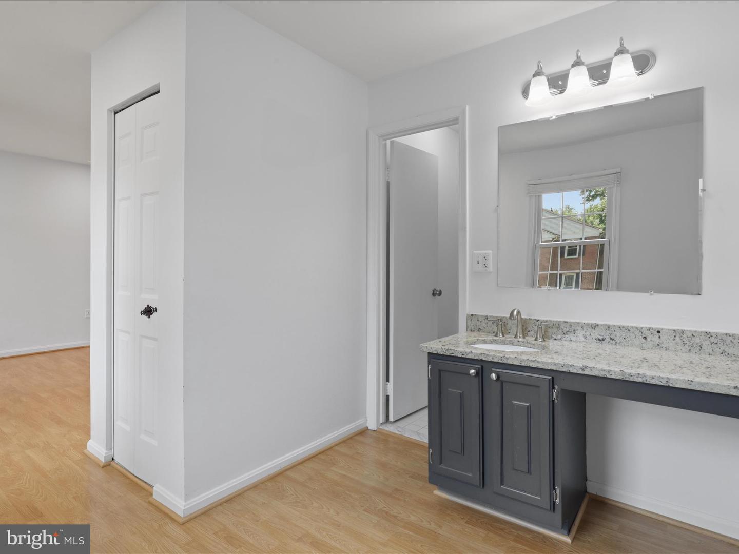 9664 MASTERWORKS DR, VIENNA, Virginia 22181, 3 Bedrooms Bedrooms, ,3 BathroomsBathrooms,Residential,For sale,9664 MASTERWORKS DR,VAFX2246600 MLS # VAFX2246600