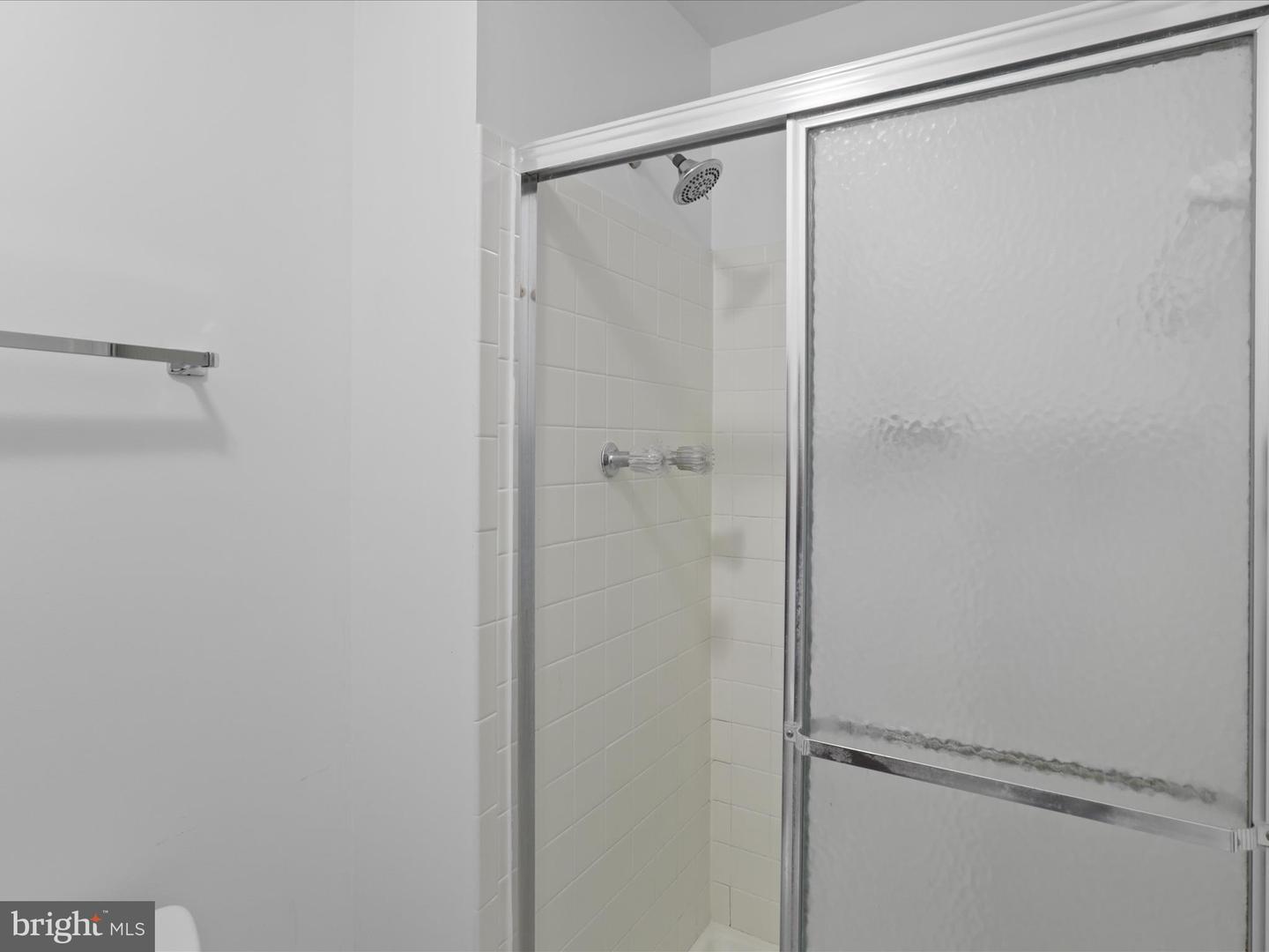 9664 MASTERWORKS DR, VIENNA, Virginia 22181, 3 Bedrooms Bedrooms, ,3 BathroomsBathrooms,Residential,For sale,9664 MASTERWORKS DR,VAFX2246600 MLS # VAFX2246600