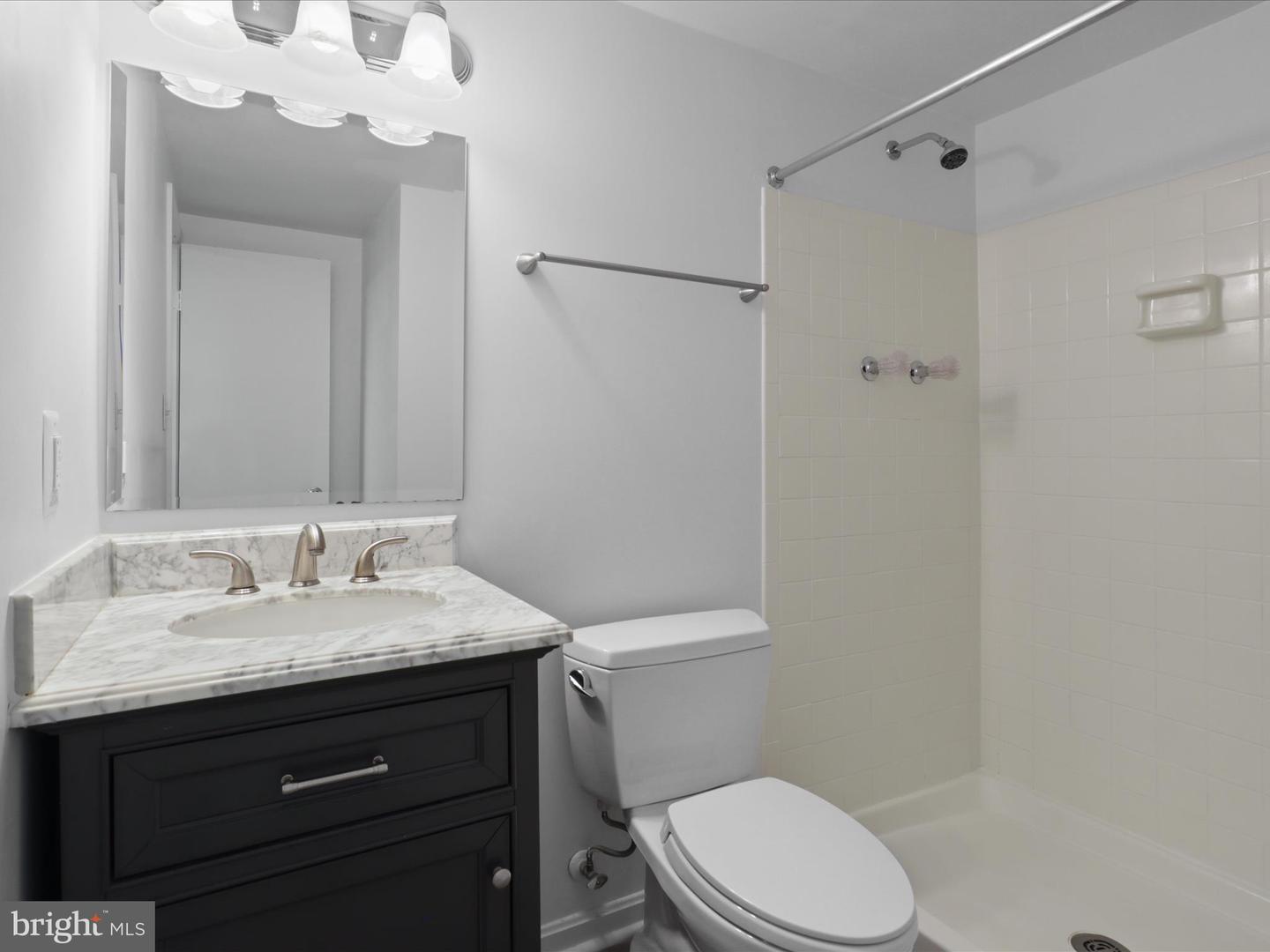 9664 MASTERWORKS DR, VIENNA, Virginia 22181, 3 Bedrooms Bedrooms, ,3 BathroomsBathrooms,Residential,For sale,9664 MASTERWORKS DR,VAFX2246600 MLS # VAFX2246600
