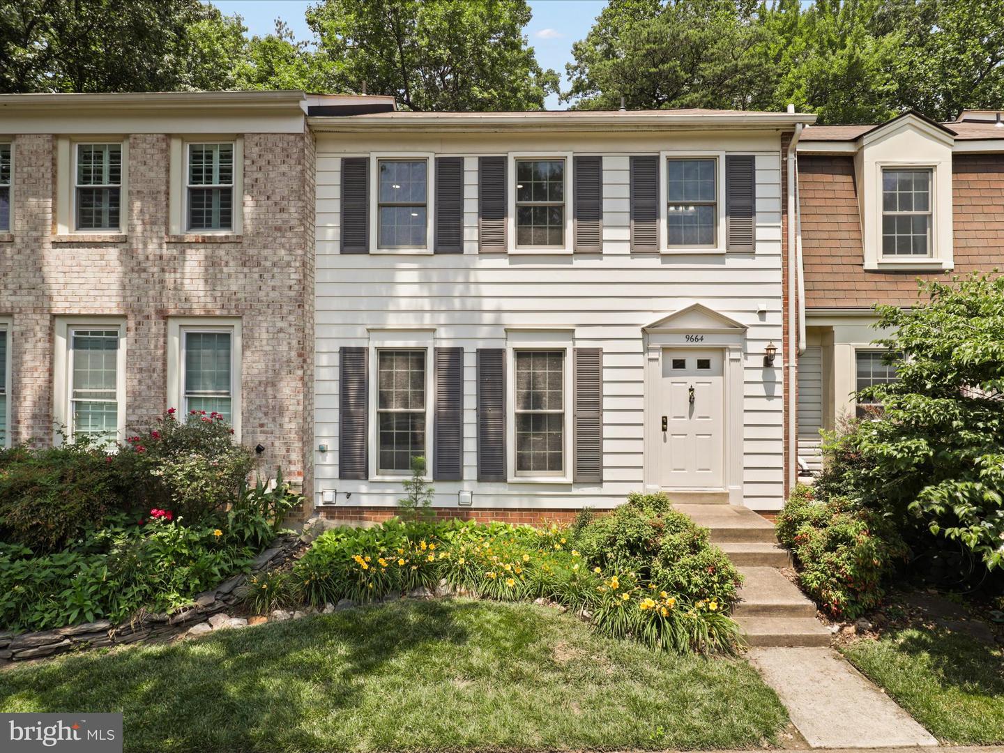 9664 MASTERWORKS DR, VIENNA, Virginia 22181, 3 Bedrooms Bedrooms, ,3 BathroomsBathrooms,Residential,For sale,9664 MASTERWORKS DR,VAFX2246600 MLS # VAFX2246600