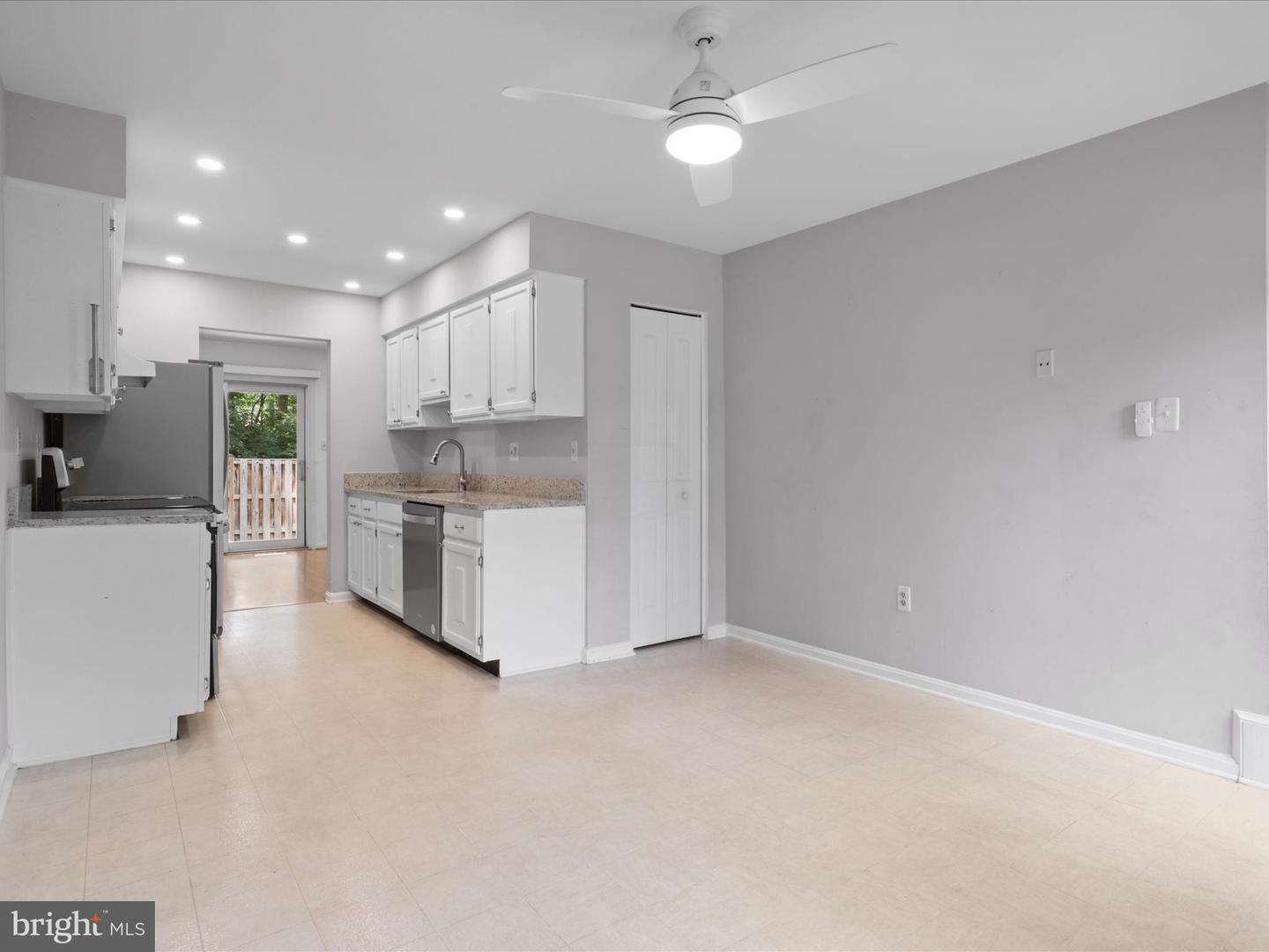 9664 MASTERWORKS DR, VIENNA, Virginia 22181, 3 Bedrooms Bedrooms, ,3 BathroomsBathrooms,Residential,For sale,9664 MASTERWORKS DR,VAFX2246600 MLS # VAFX2246600