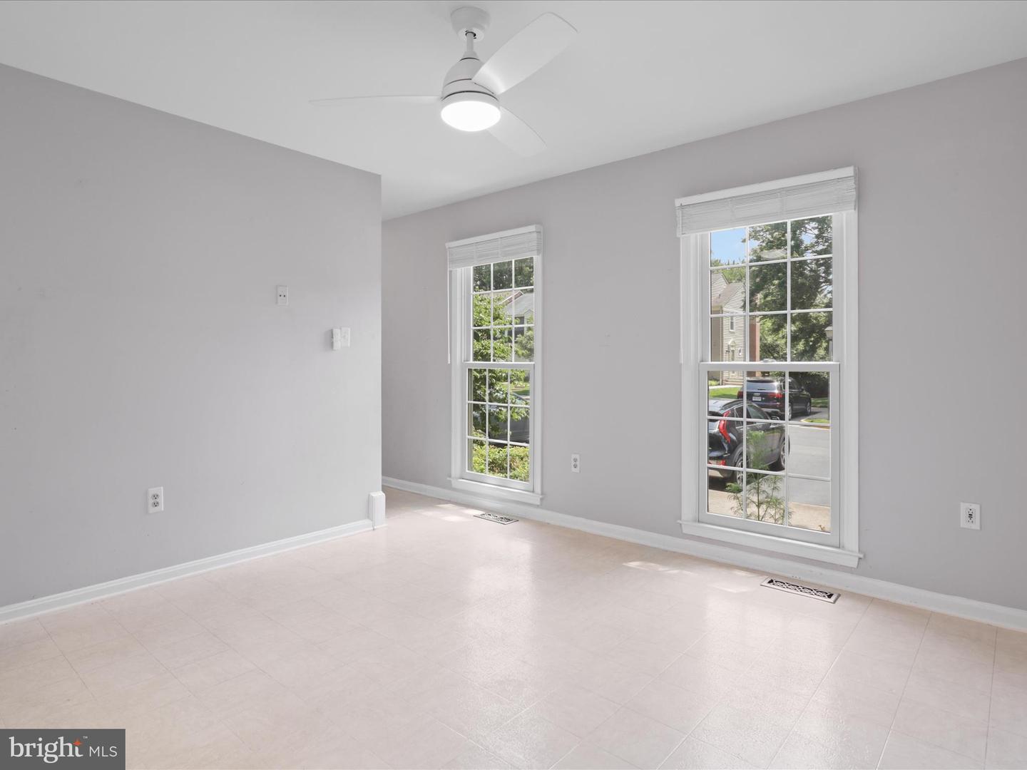 9664 MASTERWORKS DR, VIENNA, Virginia 22181, 3 Bedrooms Bedrooms, ,3 BathroomsBathrooms,Residential,For sale,9664 MASTERWORKS DR,VAFX2246600 MLS # VAFX2246600