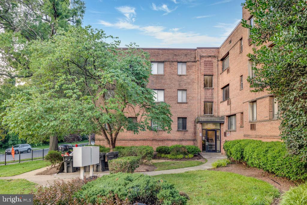 4717 1ST ST SW #203, WASHINGTON, District Of Columbia 20032, 1 Bedroom Bedrooms, ,1 BathroomBathrooms,Residential,For sale,4717 1ST ST SW #203,DCDC2205014 MLS # DCDC2205014
