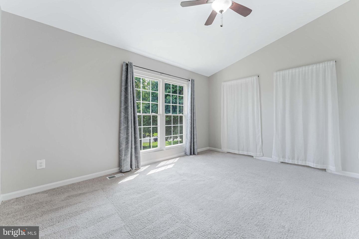 13582 HIGHLAND MEWS CT, HERNDON, Virginia 20171, 3 Bedrooms Bedrooms, ,2 BathroomsBathrooms,Residential,For sale,13582 HIGHLAND MEWS CT,VAFX2246826 MLS # VAFX2246826