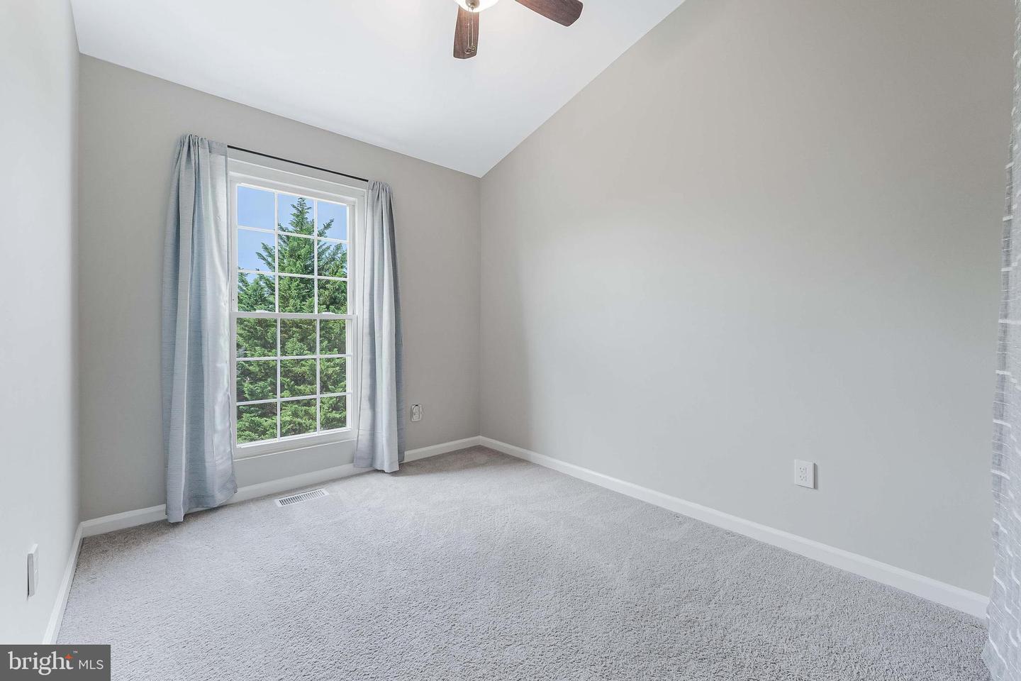 13582 HIGHLAND MEWS CT, HERNDON, Virginia 20171, 3 Bedrooms Bedrooms, ,2 BathroomsBathrooms,Residential,For sale,13582 HIGHLAND MEWS CT,VAFX2246826 MLS # VAFX2246826