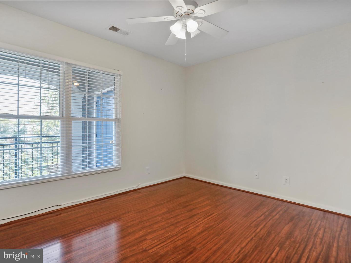 46598 DRYSDALE TER #302, STERLING, Virginia 20165, 2 Bedrooms Bedrooms, ,3 BathroomsBathrooms,Residential,For sale,46598 DRYSDALE TER #302,VALO2099386 MLS # VALO2099386