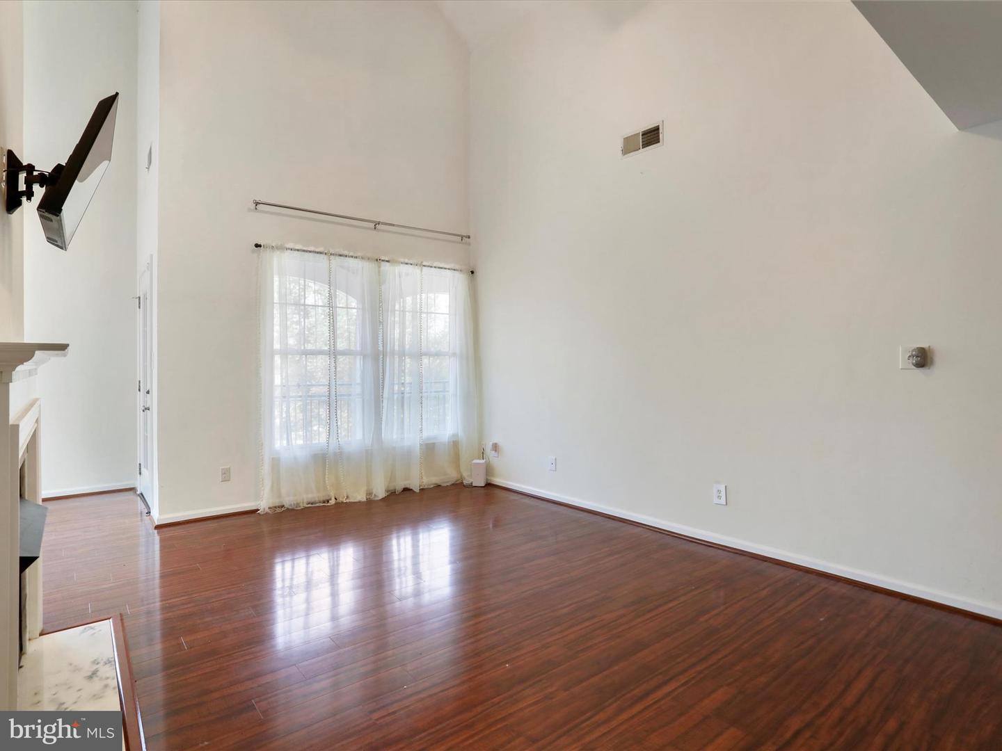 46598 DRYSDALE TER #302, STERLING, Virginia 20165, 2 Bedrooms Bedrooms, ,3 BathroomsBathrooms,Residential,For sale,46598 DRYSDALE TER #302,VALO2099386 MLS # VALO2099386