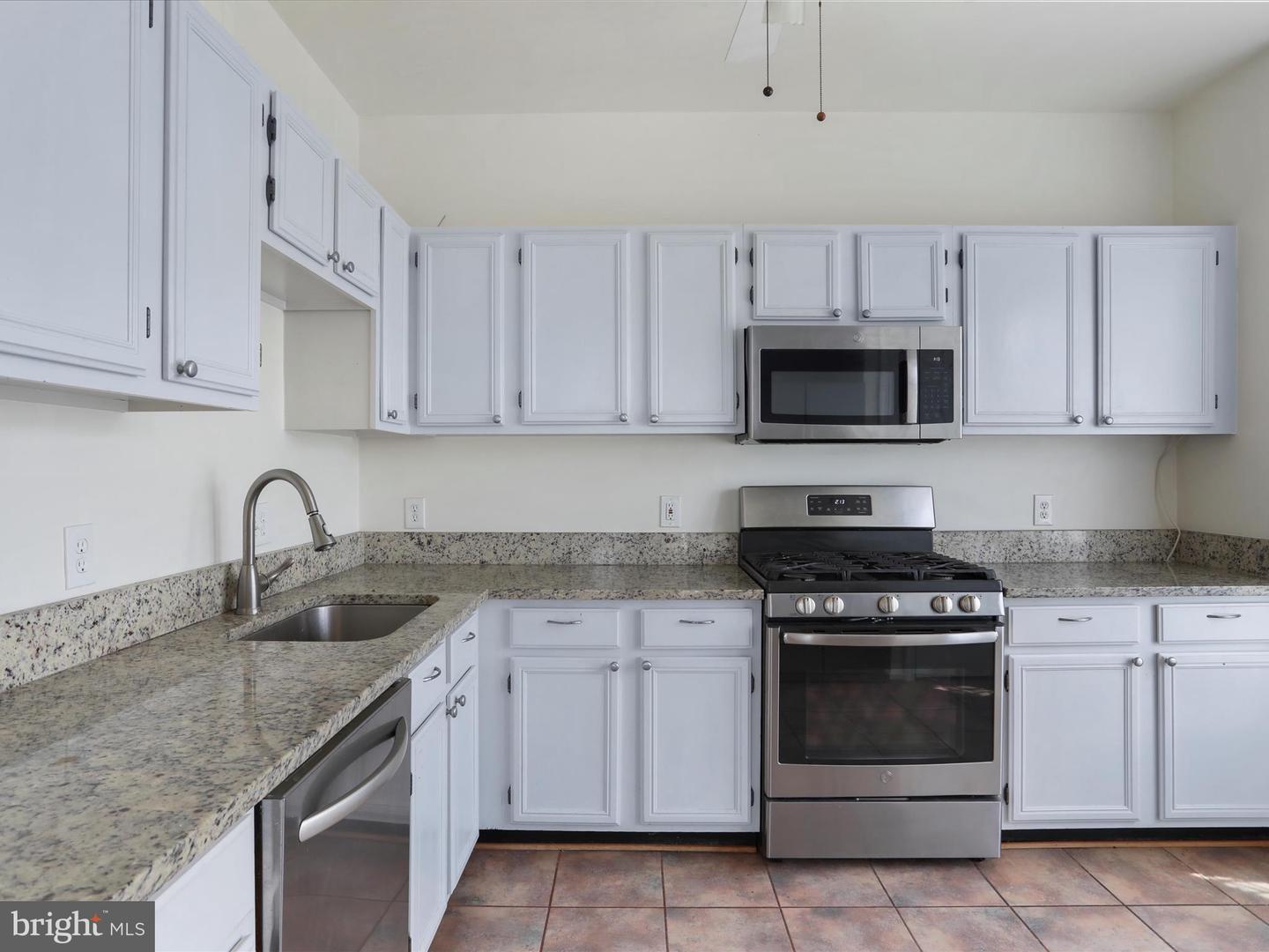 46598 DRYSDALE TER #302, STERLING, Virginia 20165, 2 Bedrooms Bedrooms, ,3 BathroomsBathrooms,Residential,For sale,46598 DRYSDALE TER #302,VALO2099386 MLS # VALO2099386